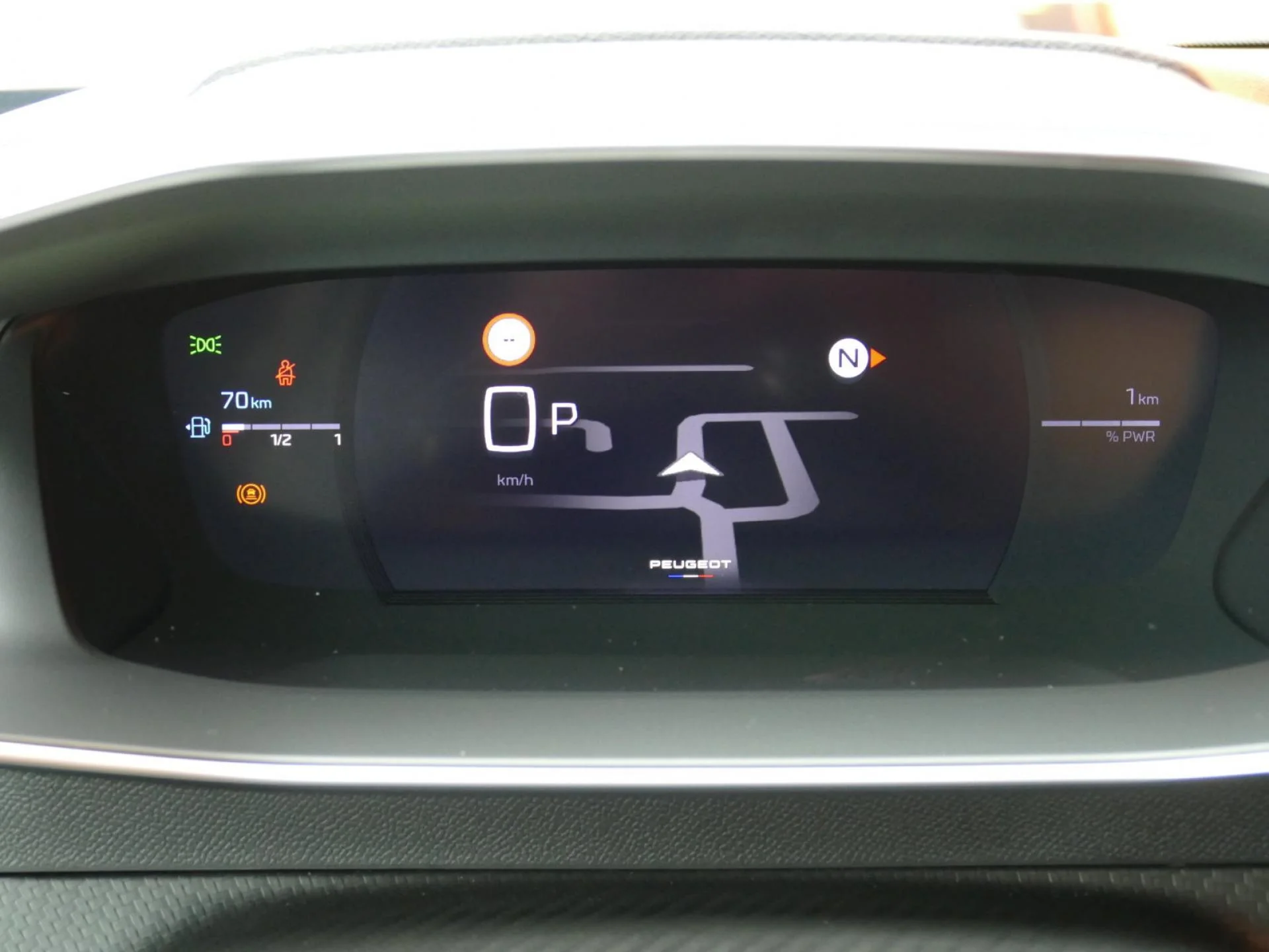 PEUGEOT 2008 - Miniature 17 sur 36 - Cliquer pour voir cette photo