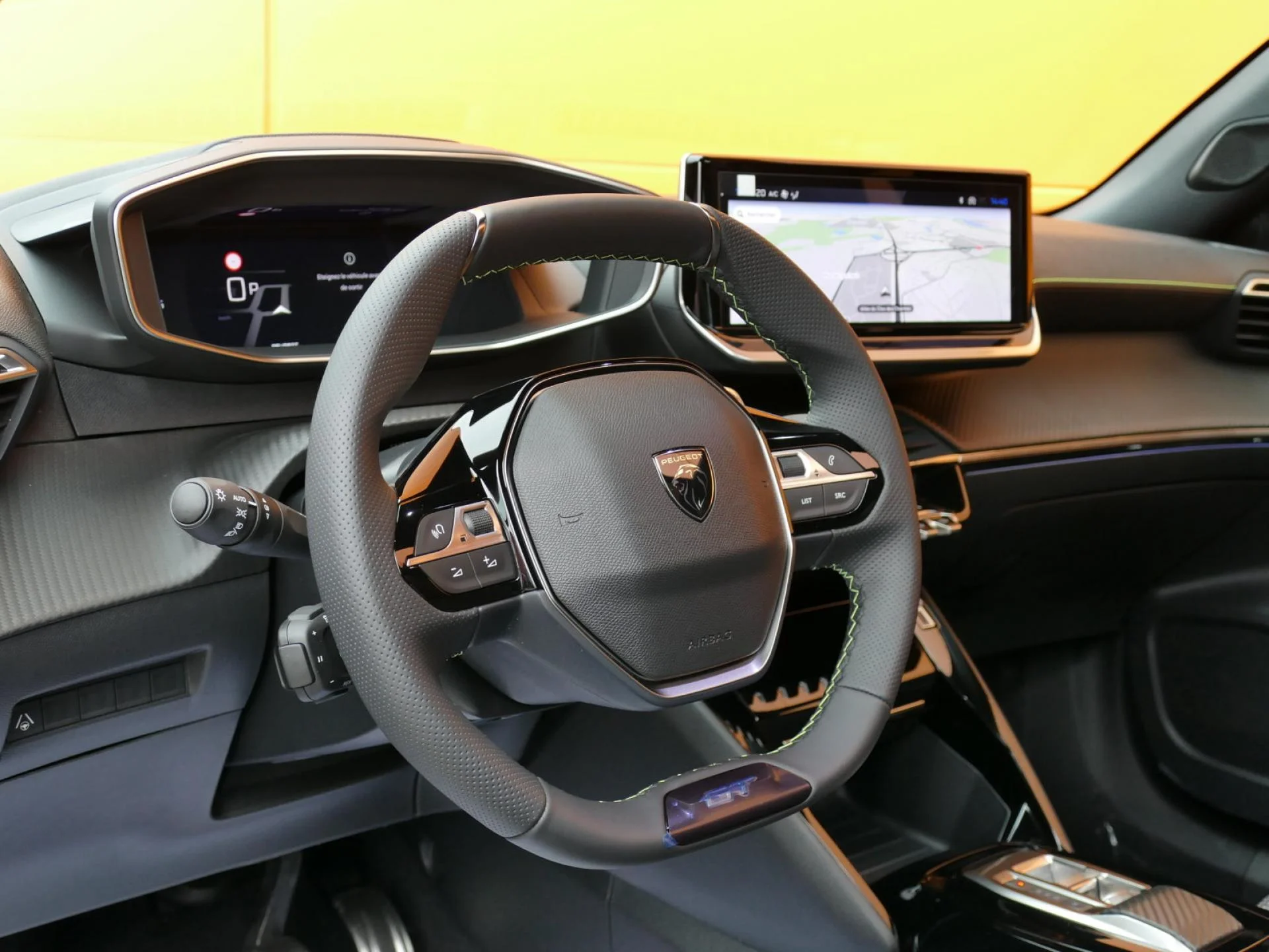 PEUGEOT 2008 - Miniature 15 sur 37 - Cliquer pour voir cette photo