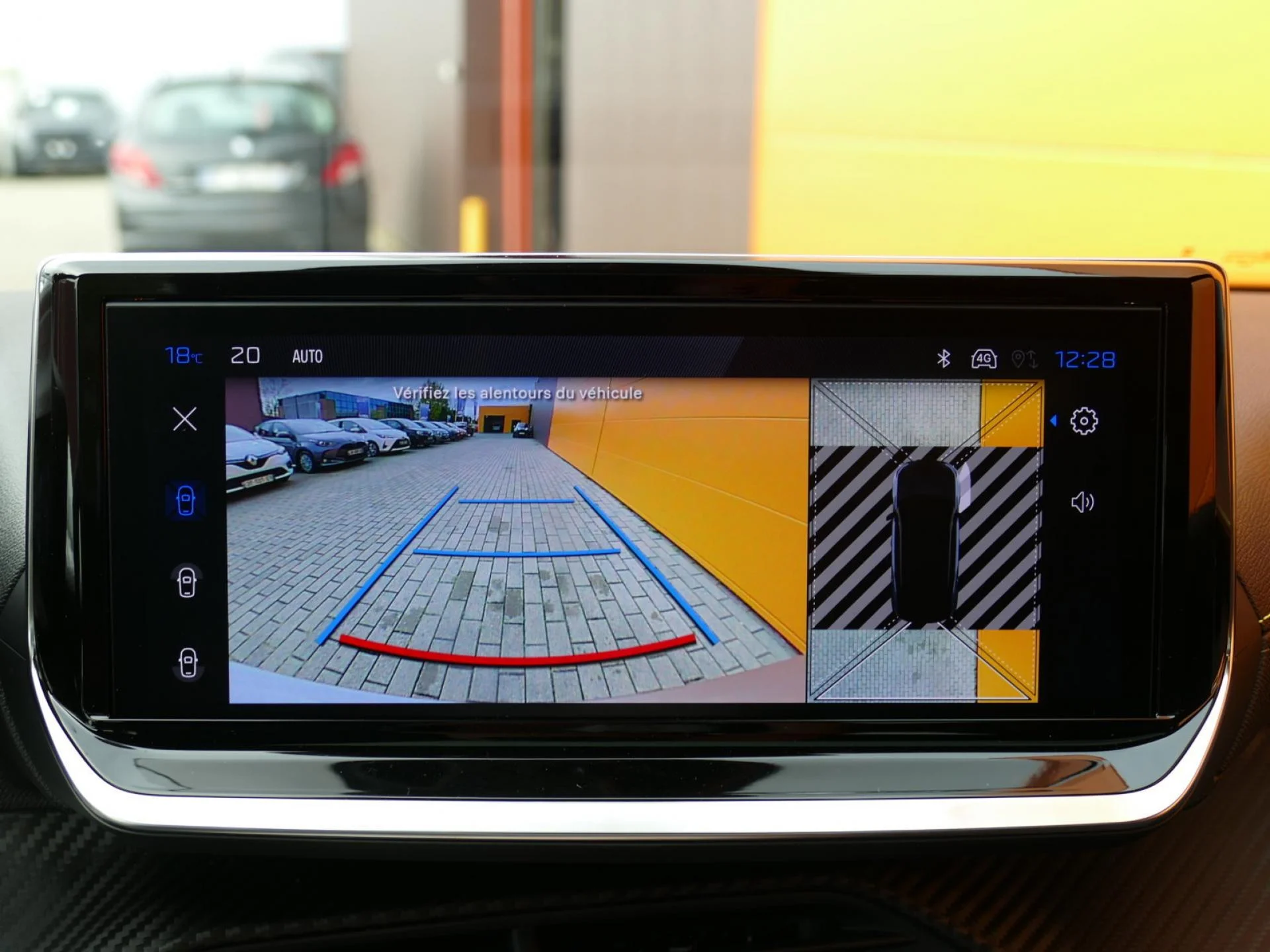 PEUGEOT 2008 - Miniature 10 sur 34 - Cliquer pour voir cette photo