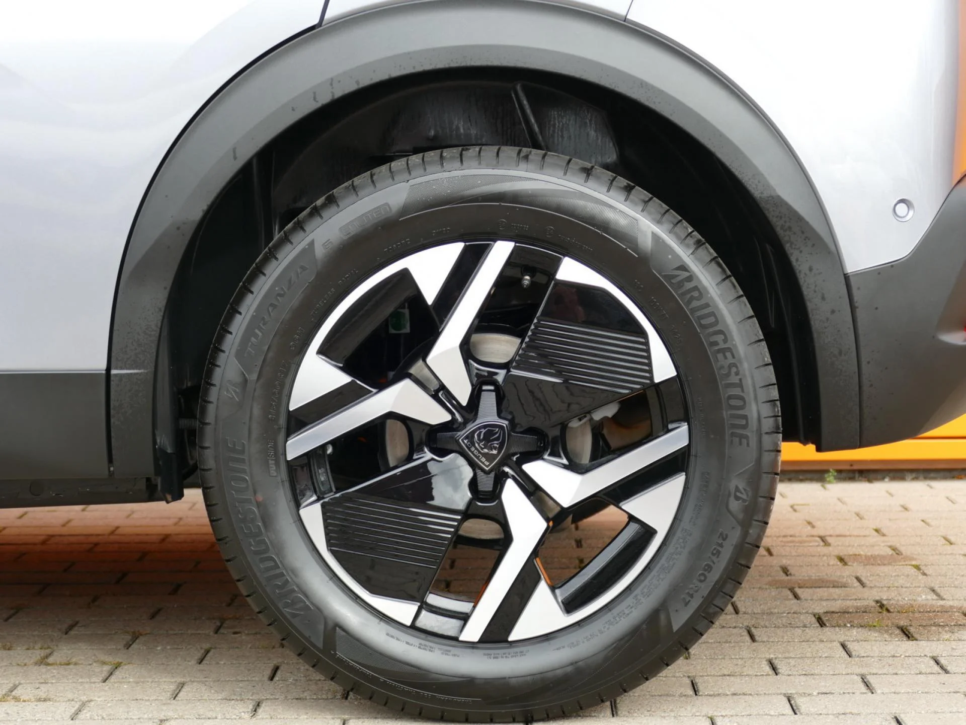 PEUGEOT 2008 - Miniature 34 sur 34 - Cliquer pour voir cette photo