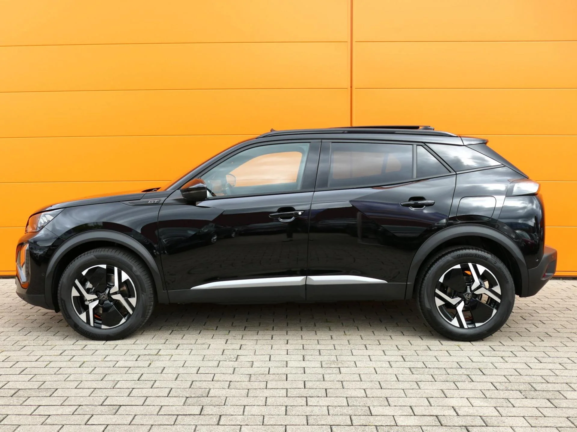 PEUGEOT 2008 - Miniature 3 sur 36 - Cliquer pour voir cette photo