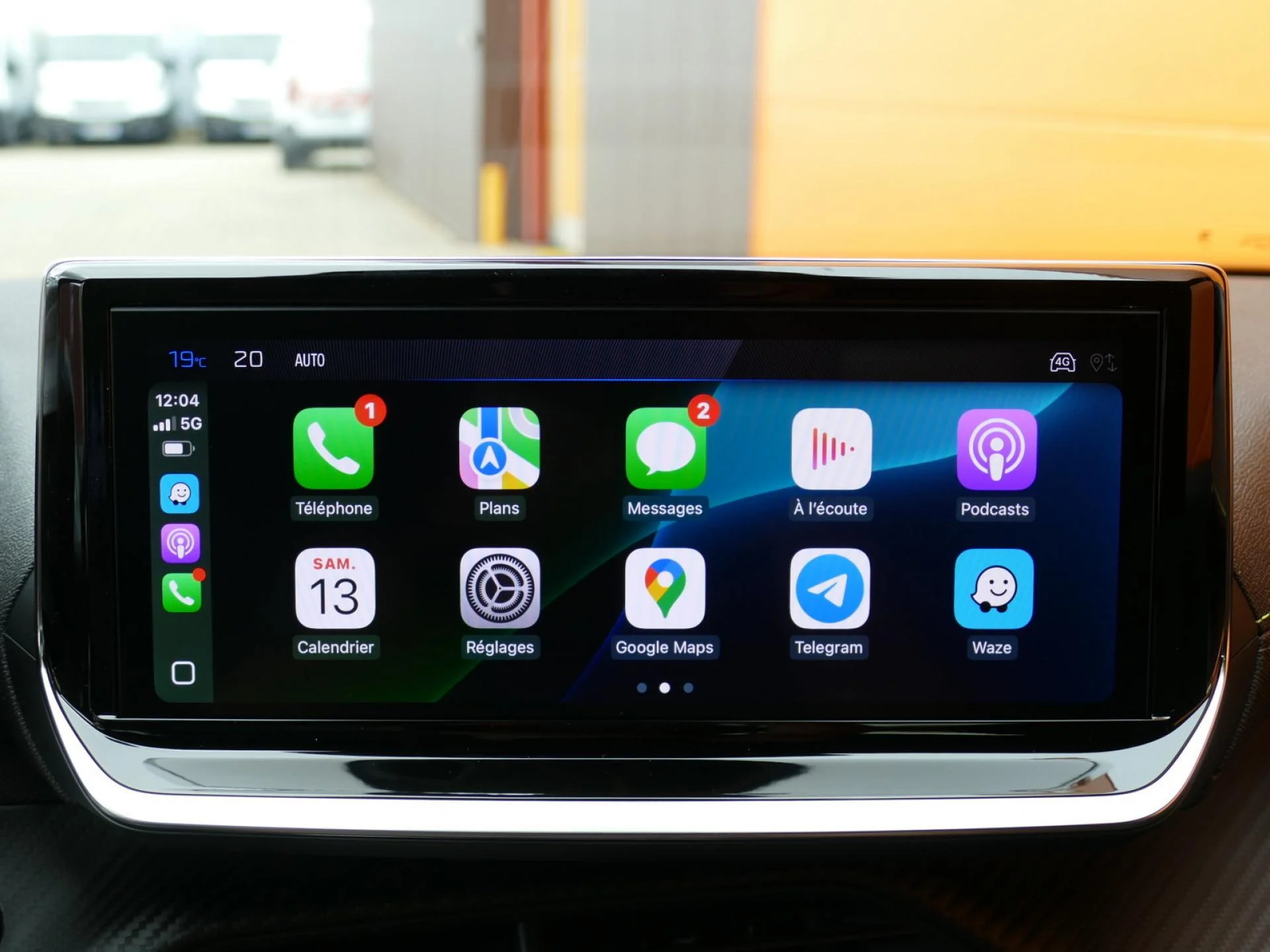 PEUGEOT 2008 - Miniature 14 sur 36 - Cliquer pour voir cette photo