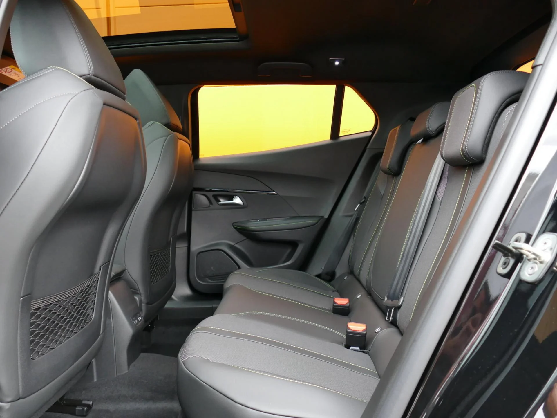 PEUGEOT 2008 - Miniature 7 sur 36 - Cliquer pour voir cette photo