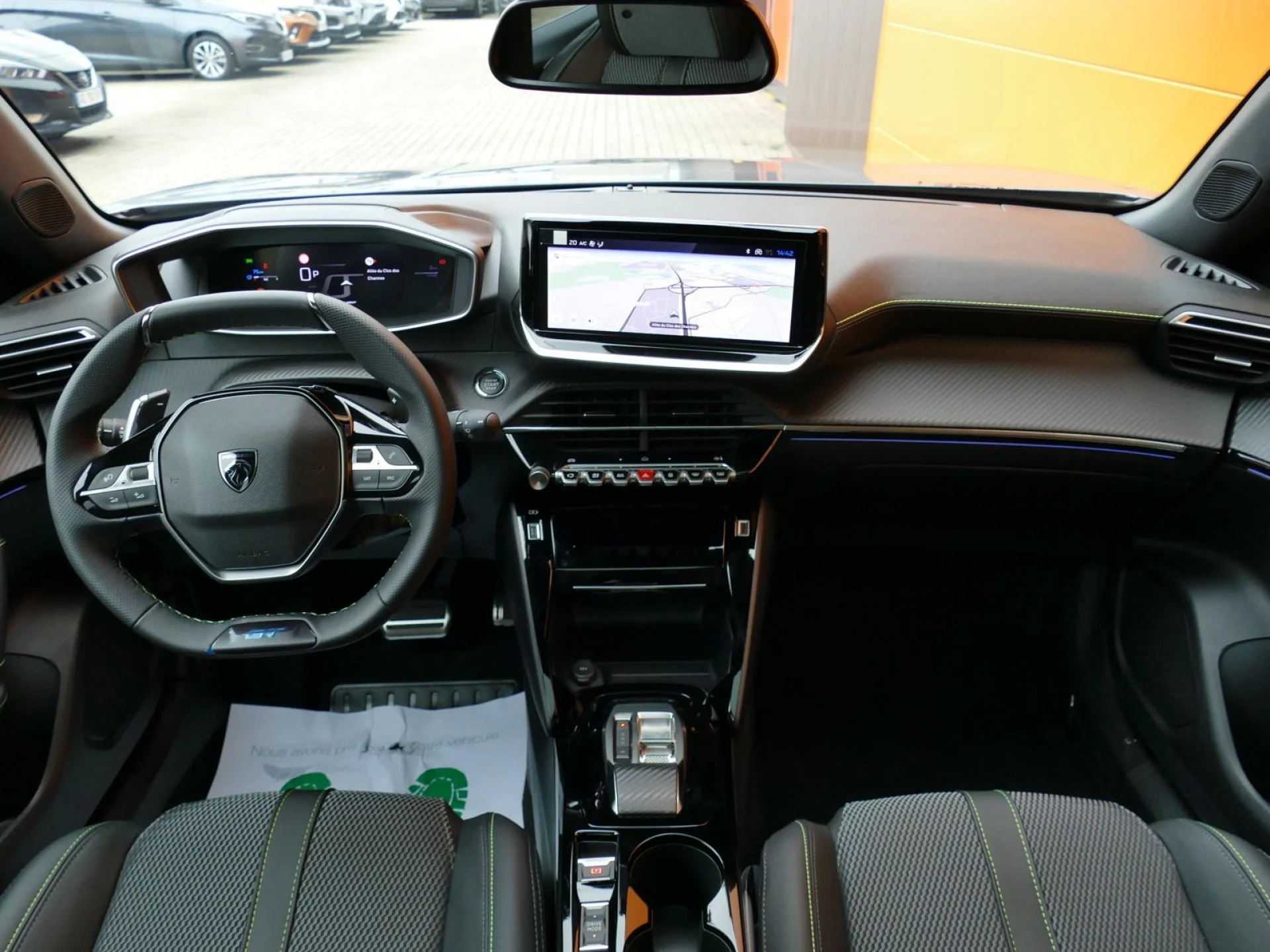 PEUGEOT 2008 - Miniature 5 sur 37 - Cliquer pour voir cette photo