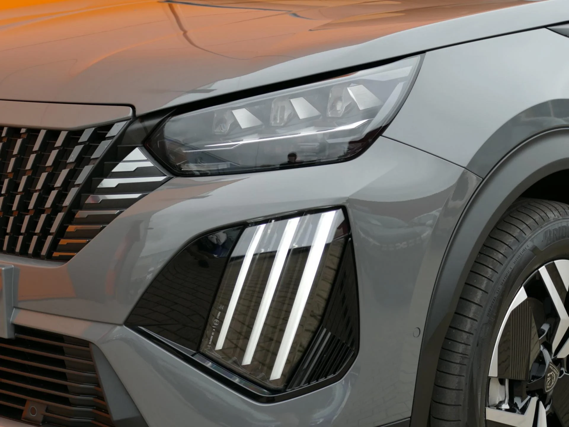 PEUGEOT 2008 - Miniature 34 sur 37 - Cliquer pour voir cette photo