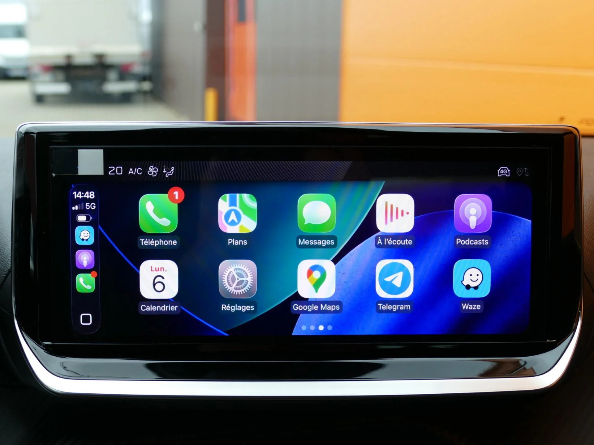 PEUGEOT 2008 - Miniature 13 sur 37 - Cliquer pour voir cette photo