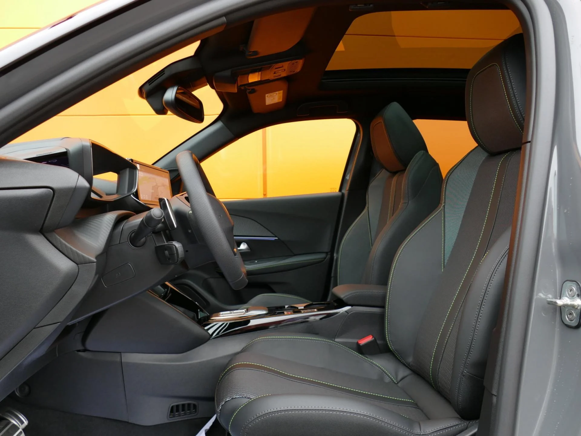 PEUGEOT 2008 - Miniature 7 sur 37 - Cliquer pour voir cette photo