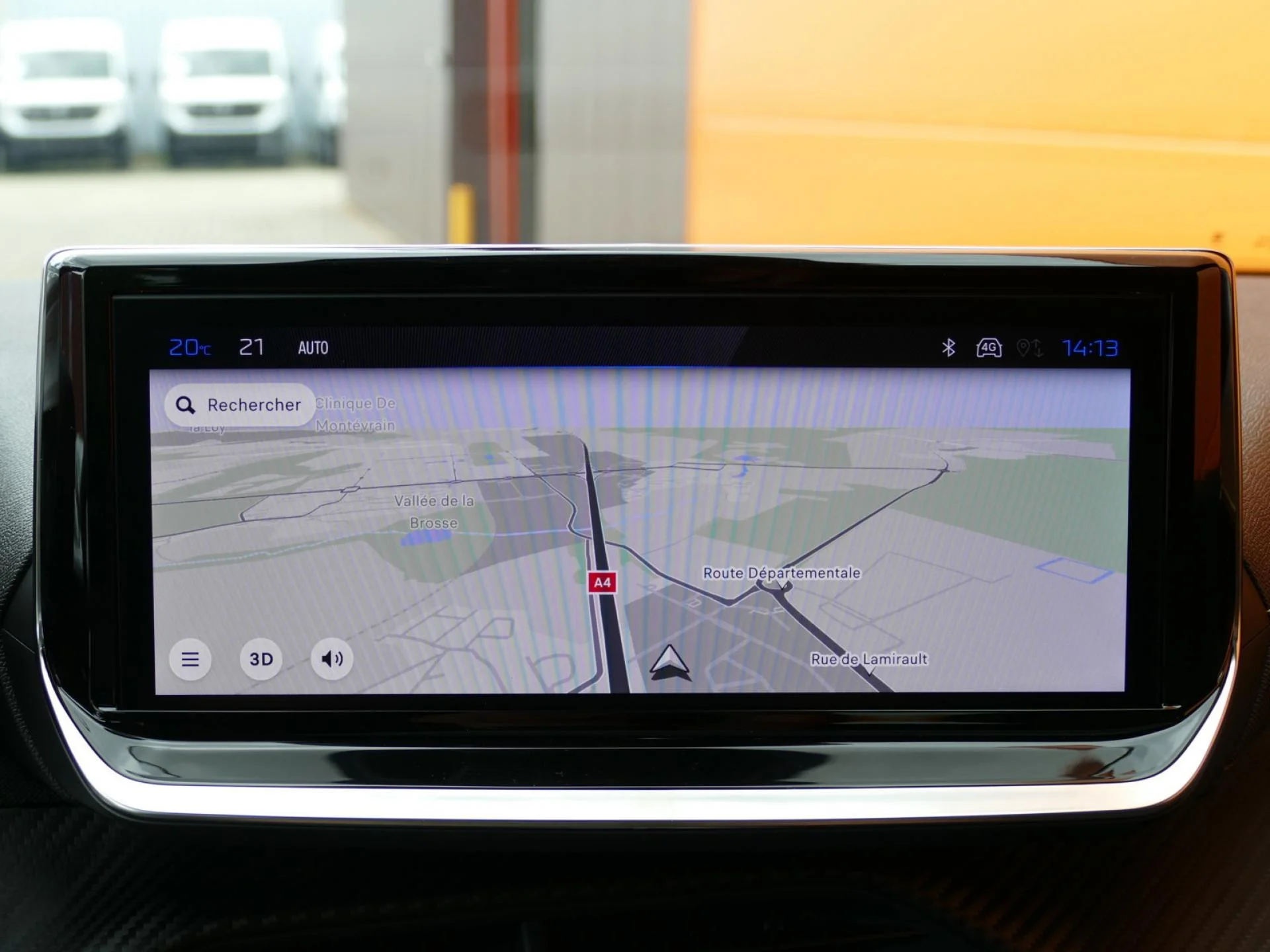 PEUGEOT 2008 - Miniature 10 sur 31 - Cliquer pour voir cette photo