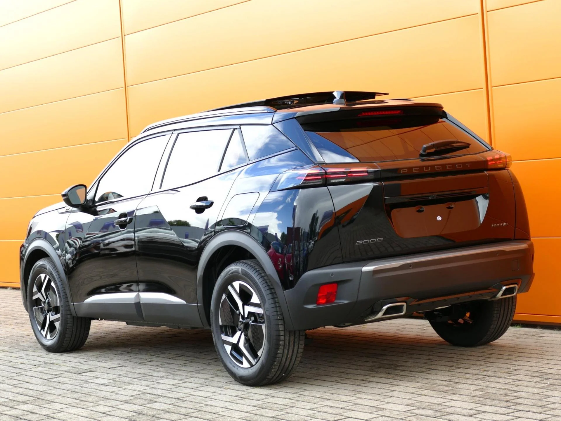 PEUGEOT 2008 - Miniature 4 sur 31 - Cliquer pour voir cette photo