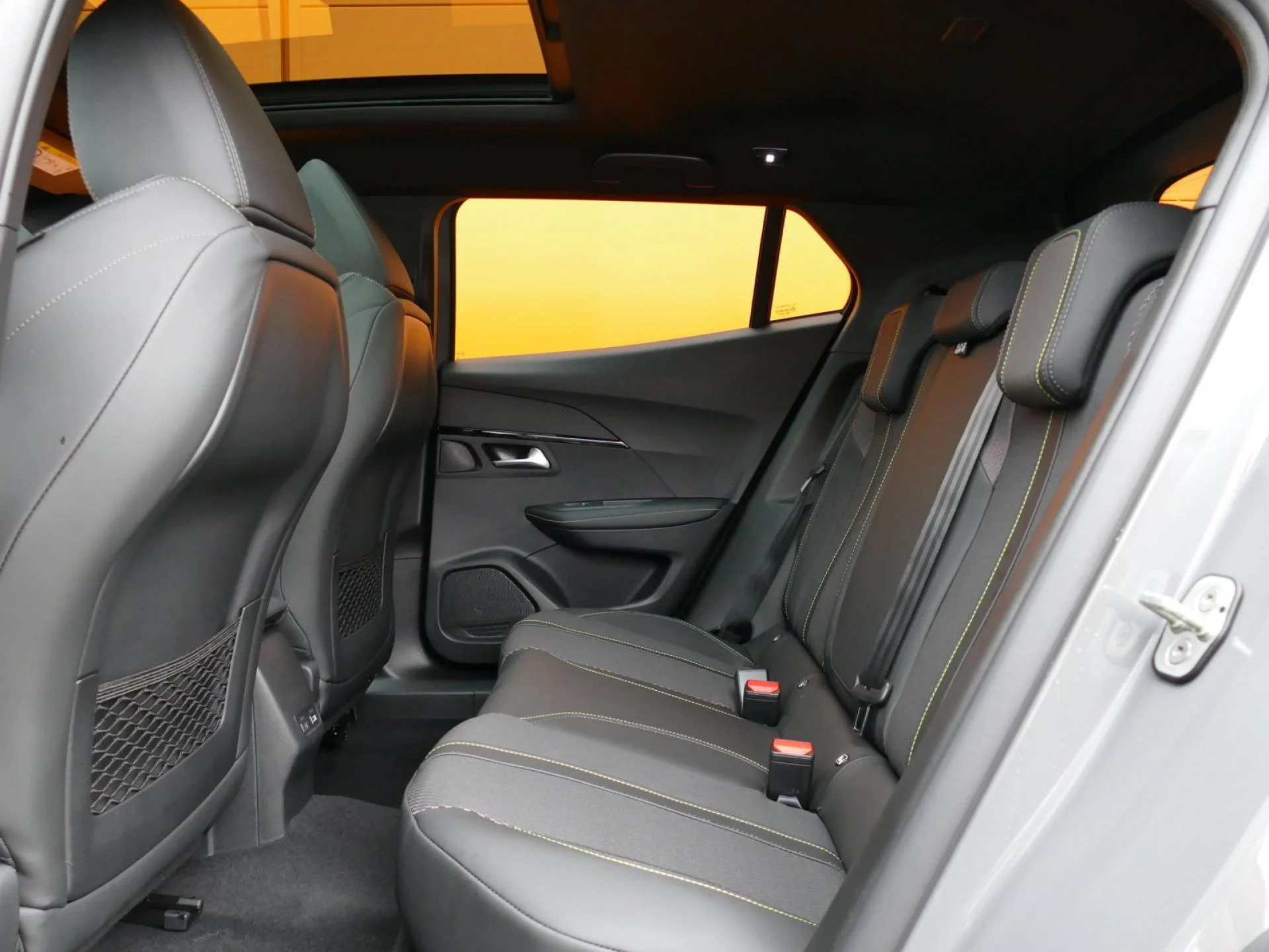 PEUGEOT 2008 - Miniature 6 sur 37 - Cliquer pour voir cette photo