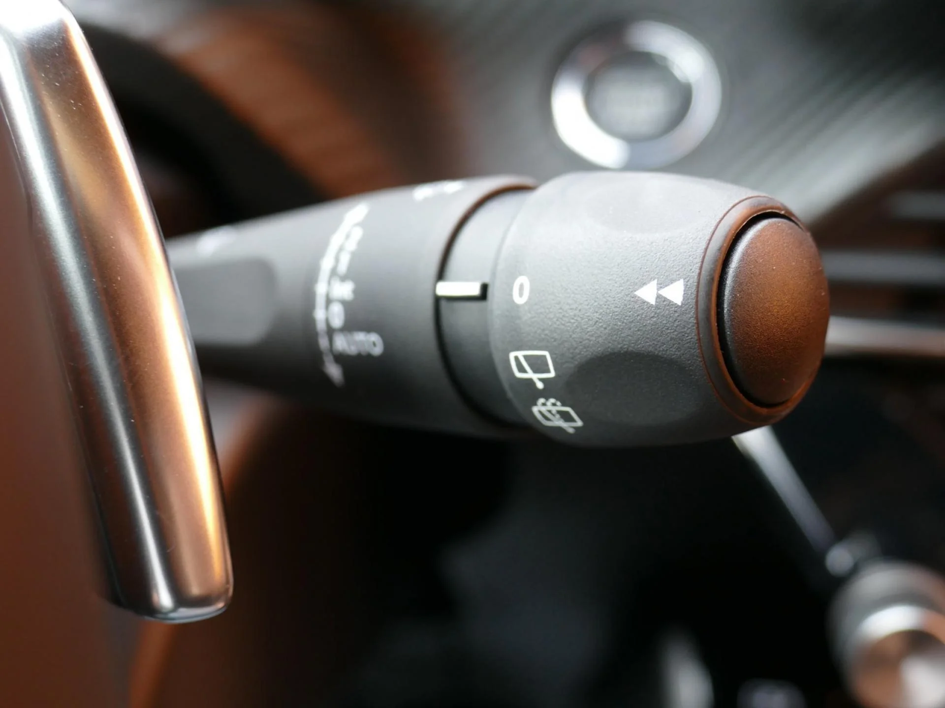 PEUGEOT 2008 - Miniature 25 sur 34 - Cliquer pour voir cette photo