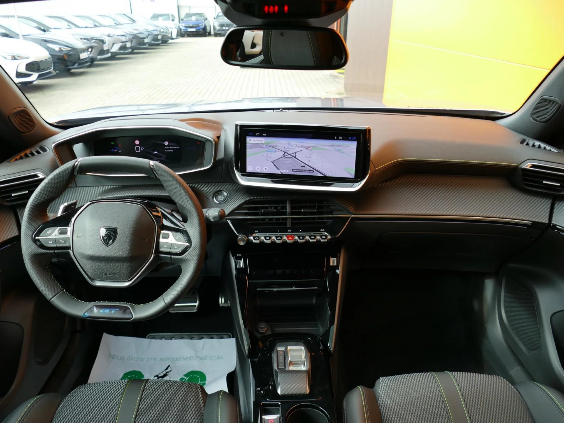 PEUGEOT 2008 - Miniature 5 sur 34 - Cliquer pour voir cette photo