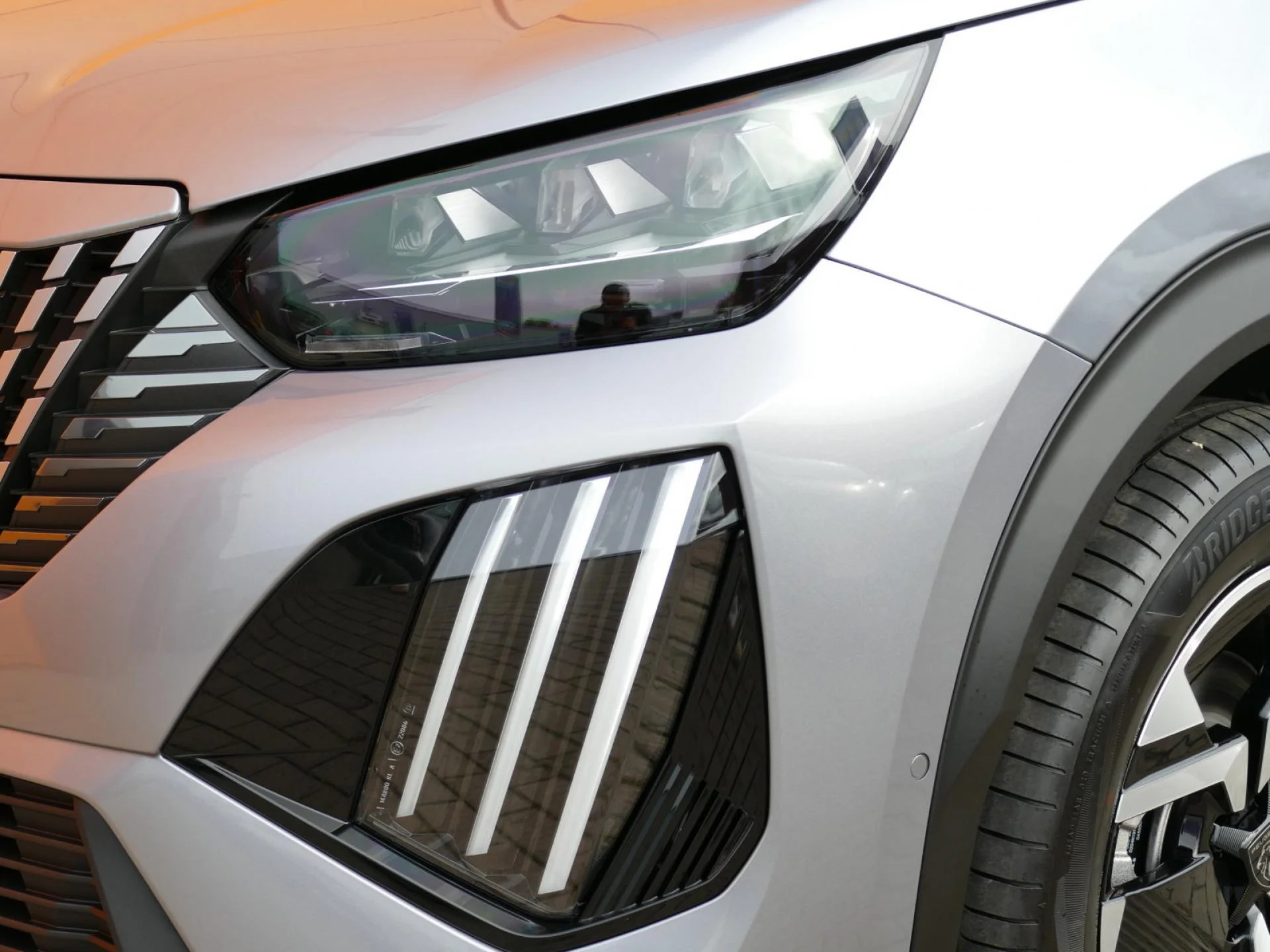 PEUGEOT 2008 - Miniature 31 sur 34 - Cliquer pour voir cette photo