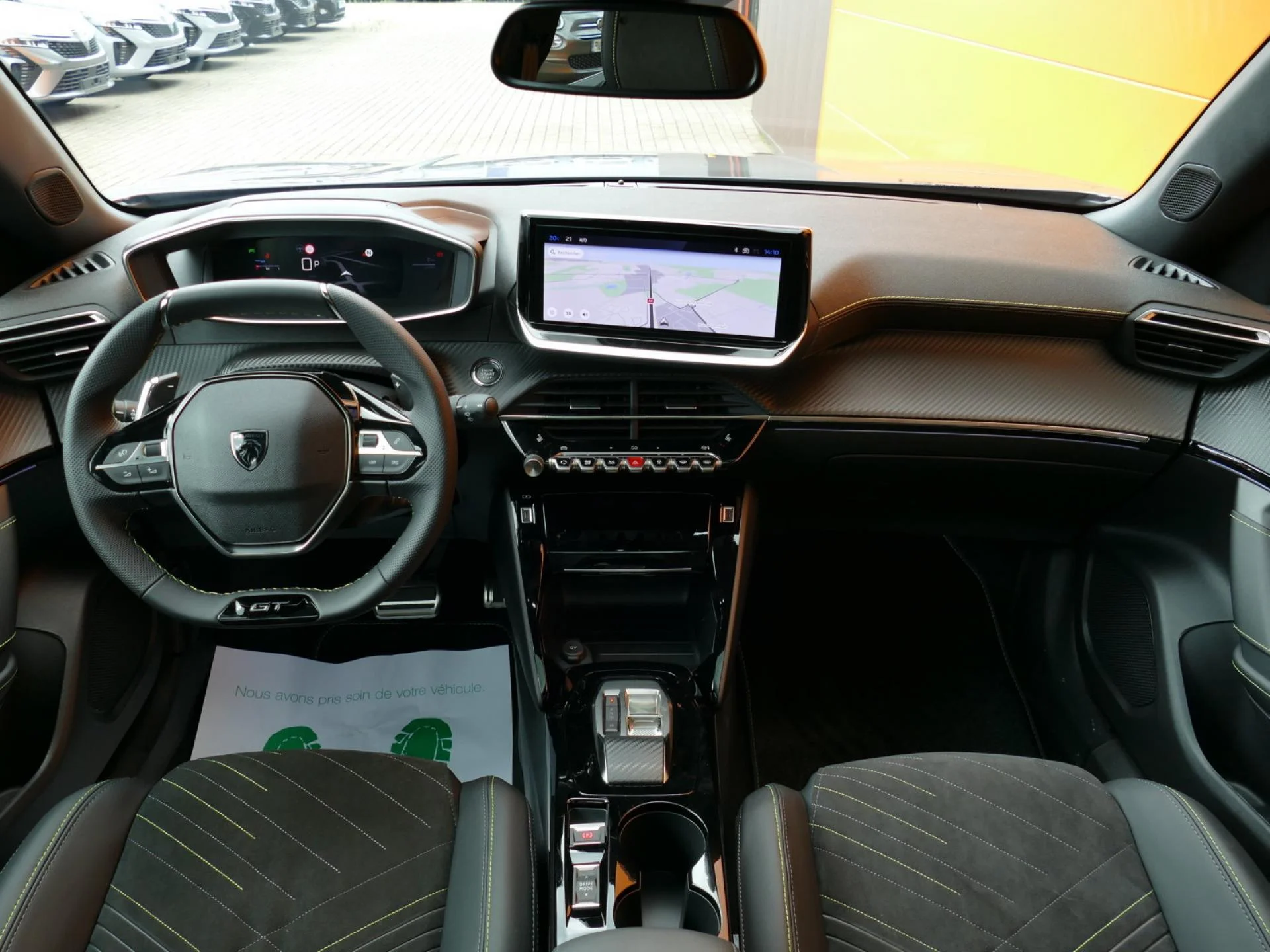PEUGEOT 2008 - Miniature 8 sur 31 - Cliquer pour voir cette photo