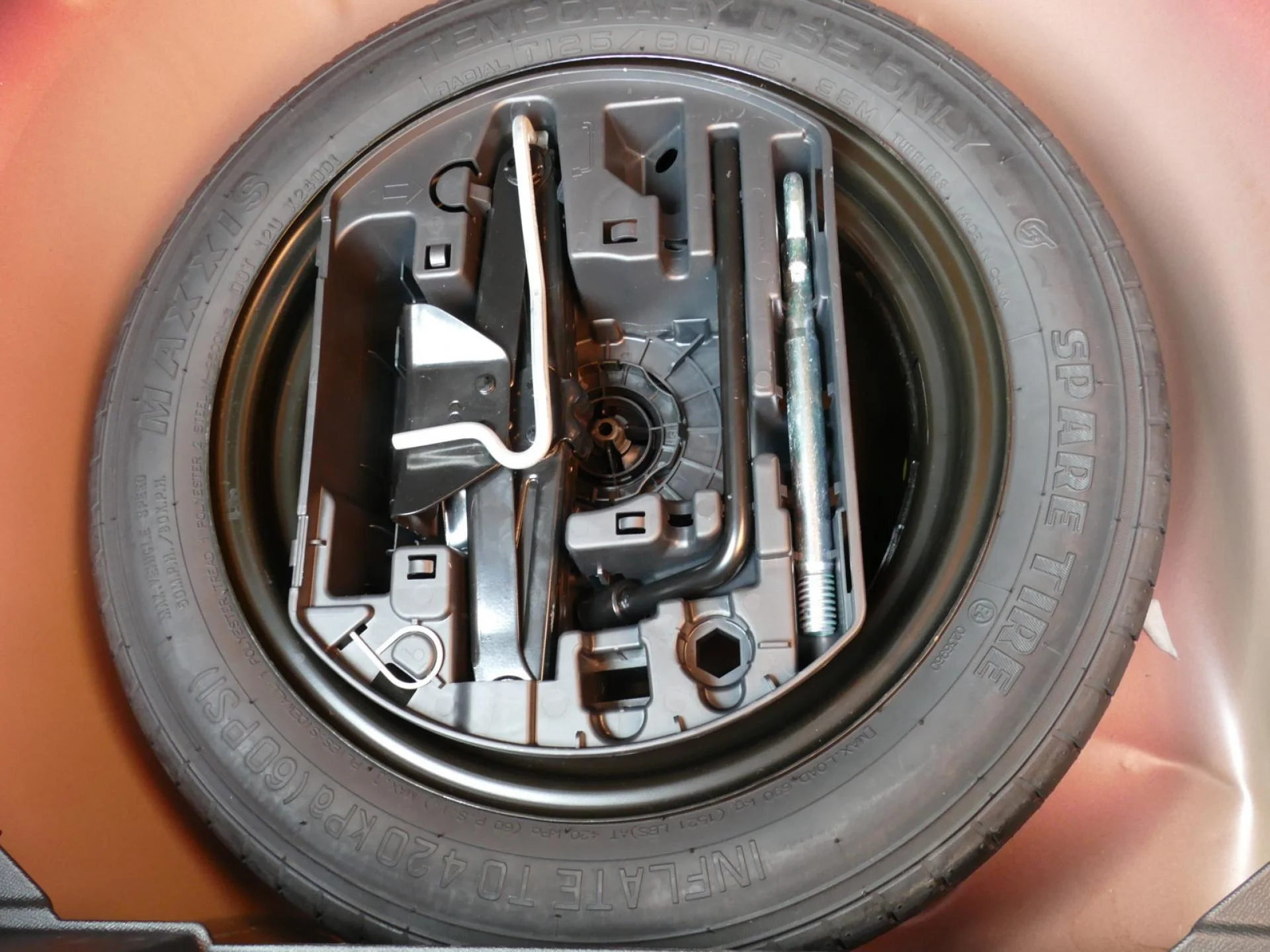 PEUGEOT 208 - Miniature 28 sur 35 - Cliquer pour voir cette photo