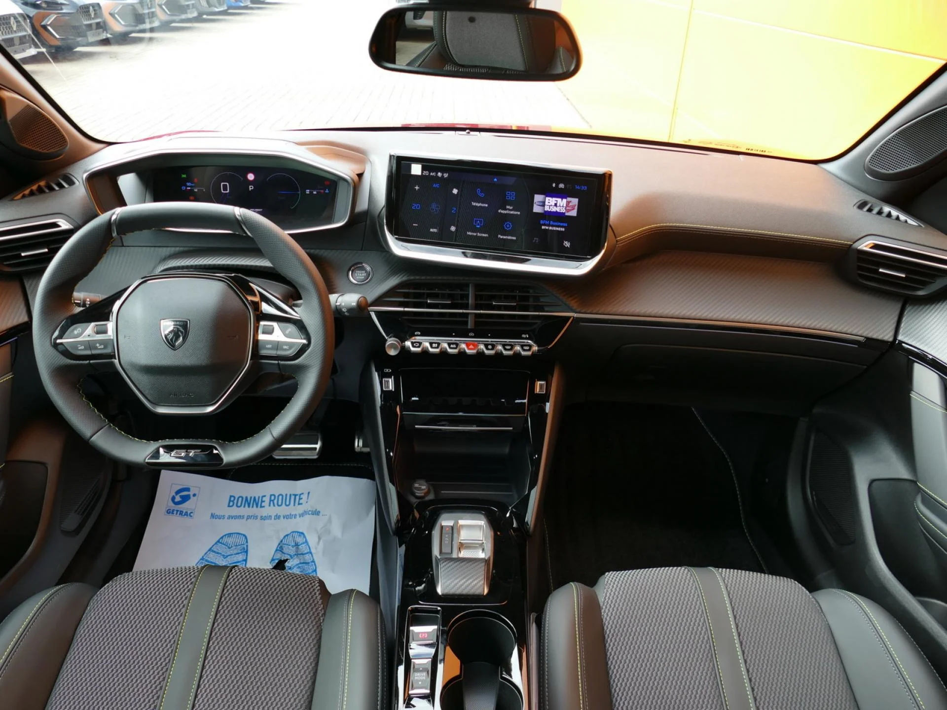 PEUGEOT 208 - Miniature 6 sur 35 - Cliquer pour voir cette photo