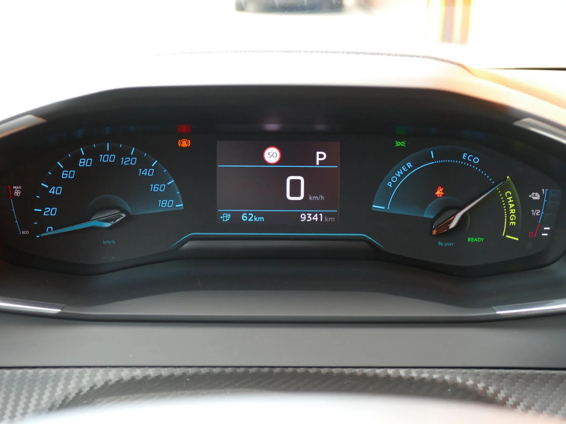 PEUGEOT 208 - Miniature 17 sur 32 - Cliquer pour voir cette photo