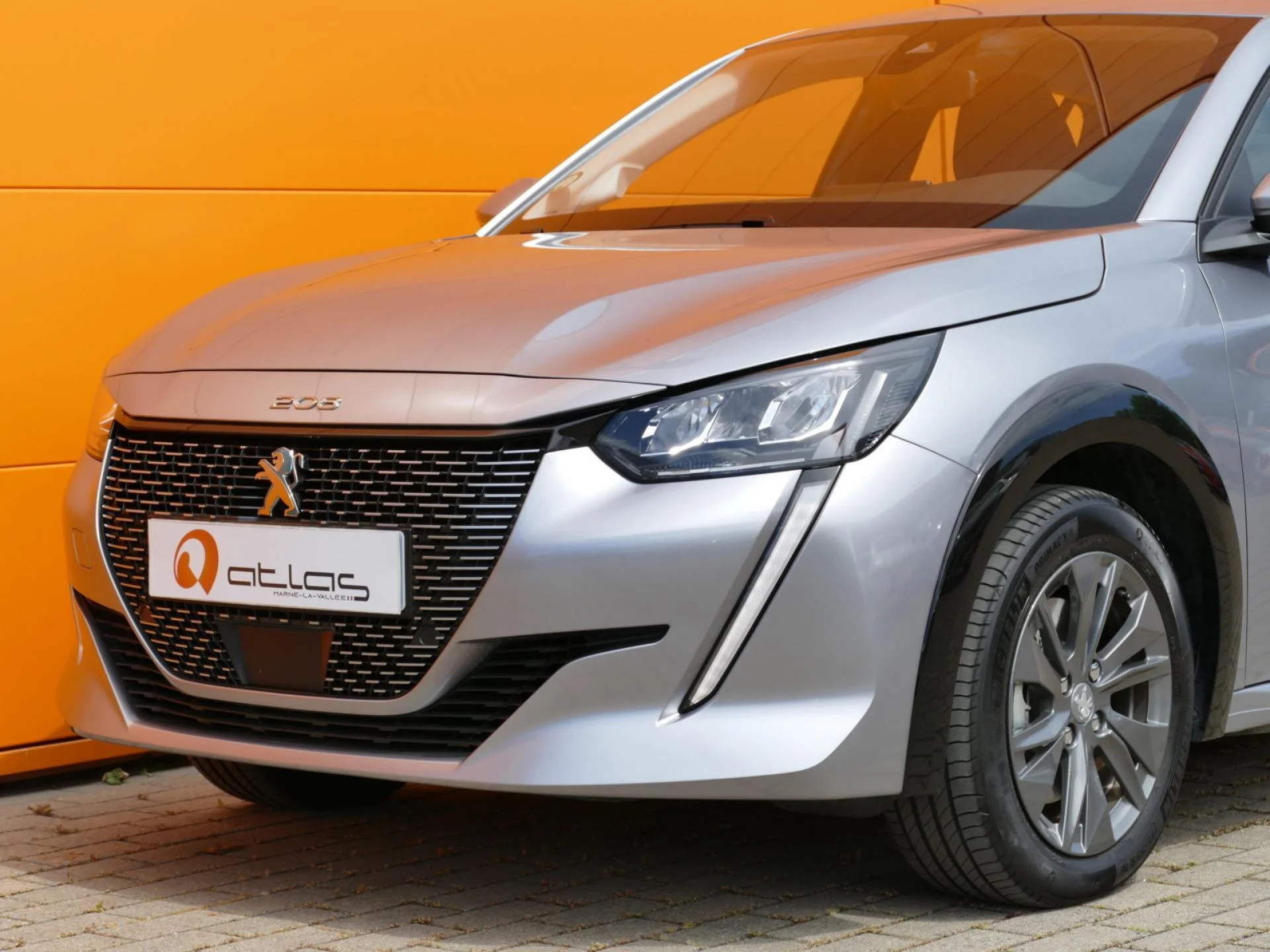 PEUGEOT 208 - Miniature 27 sur 32 - Cliquer pour voir cette photo