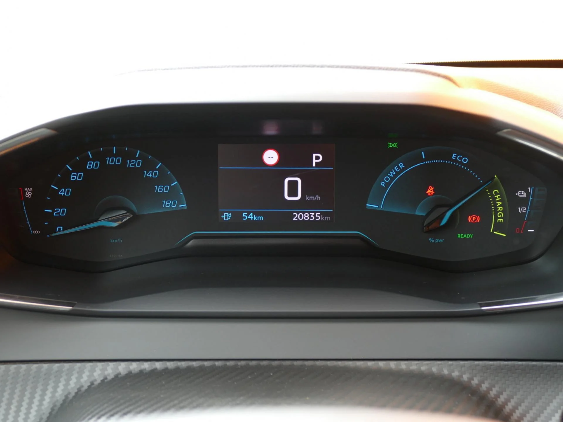 PEUGEOT 208 - Miniature 15 sur 32 - Cliquer pour voir cette photo