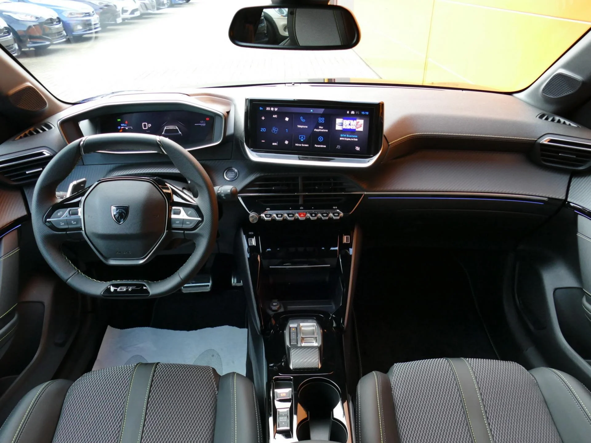 PEUGEOT 208 - Miniature 4 sur 30 - Cliquer pour voir cette photo