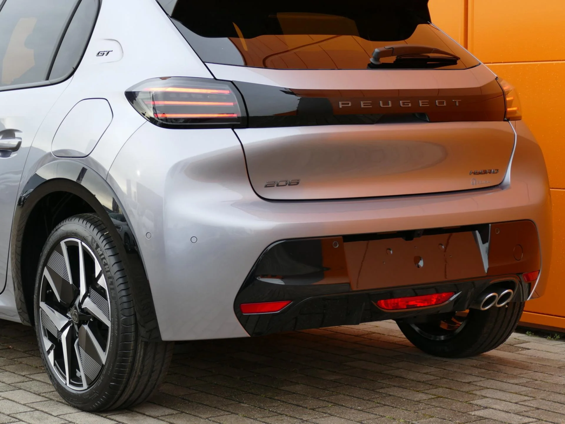 PEUGEOT 208 - Miniature 32 sur 34 - Cliquer pour voir cette photo