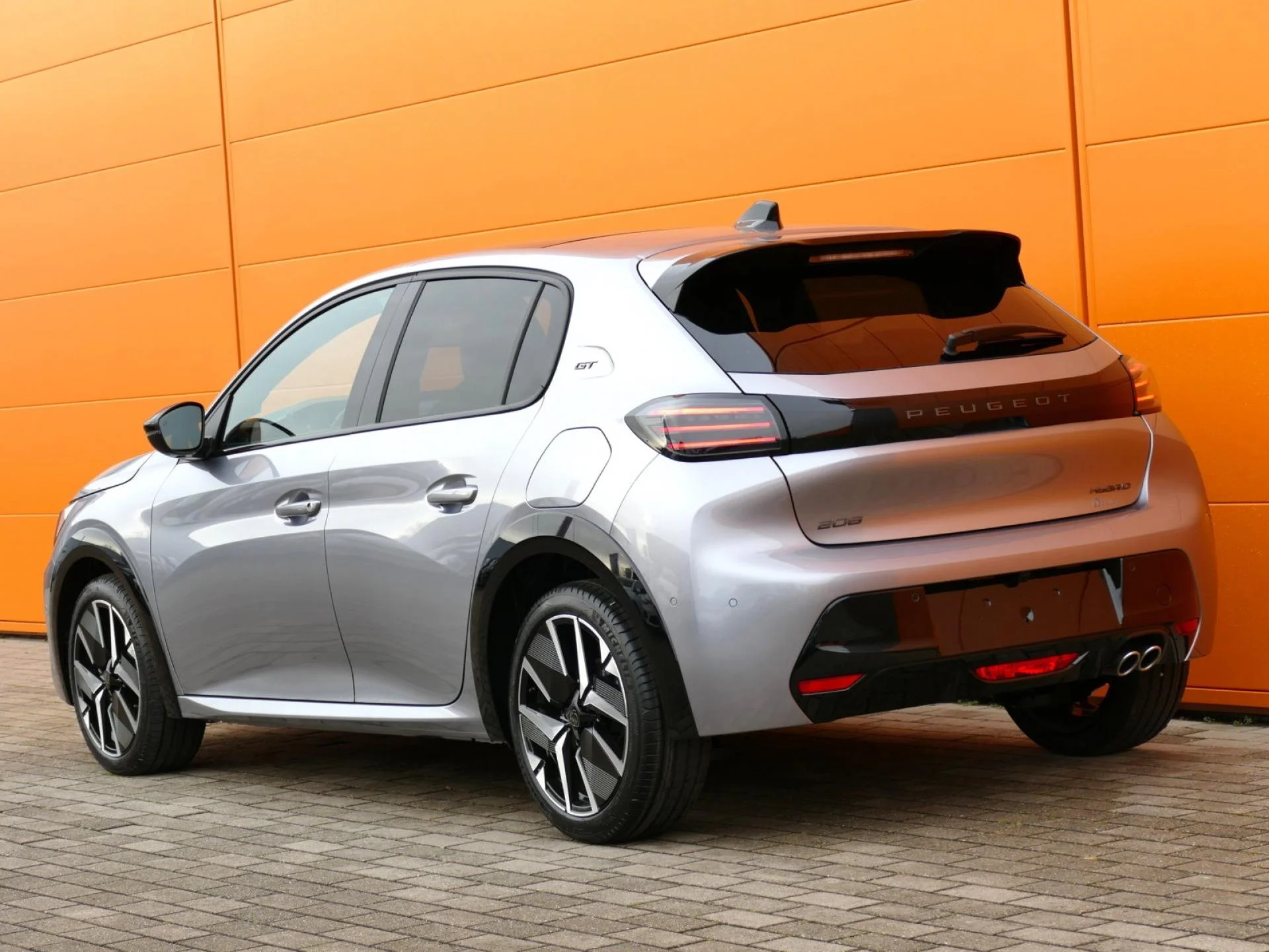 PEUGEOT 208 - Miniature 5 sur 34 - Cliquer pour voir cette photo