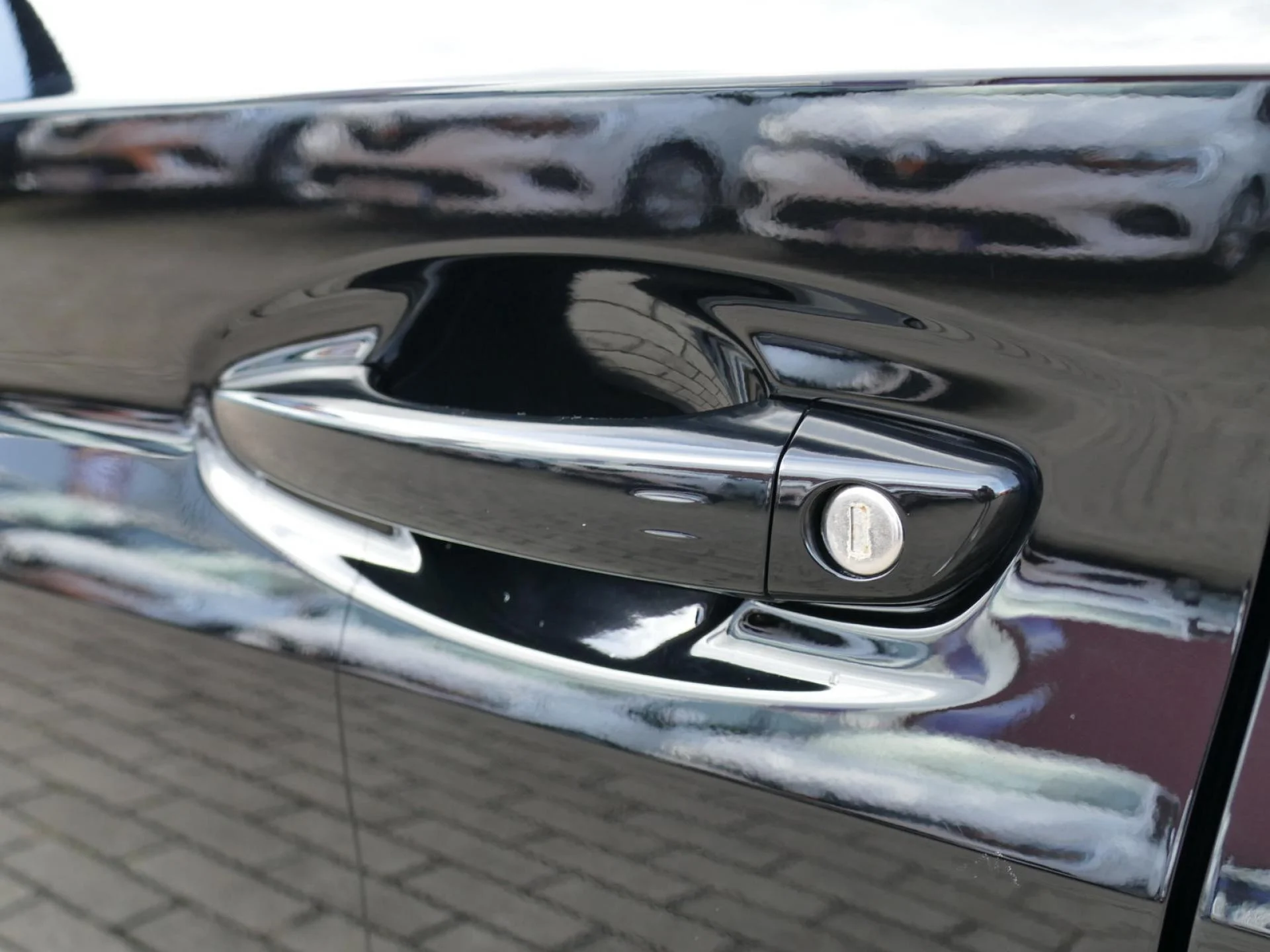 PEUGEOT 208 - Miniature 26 sur 31 - Cliquer pour voir cette photo