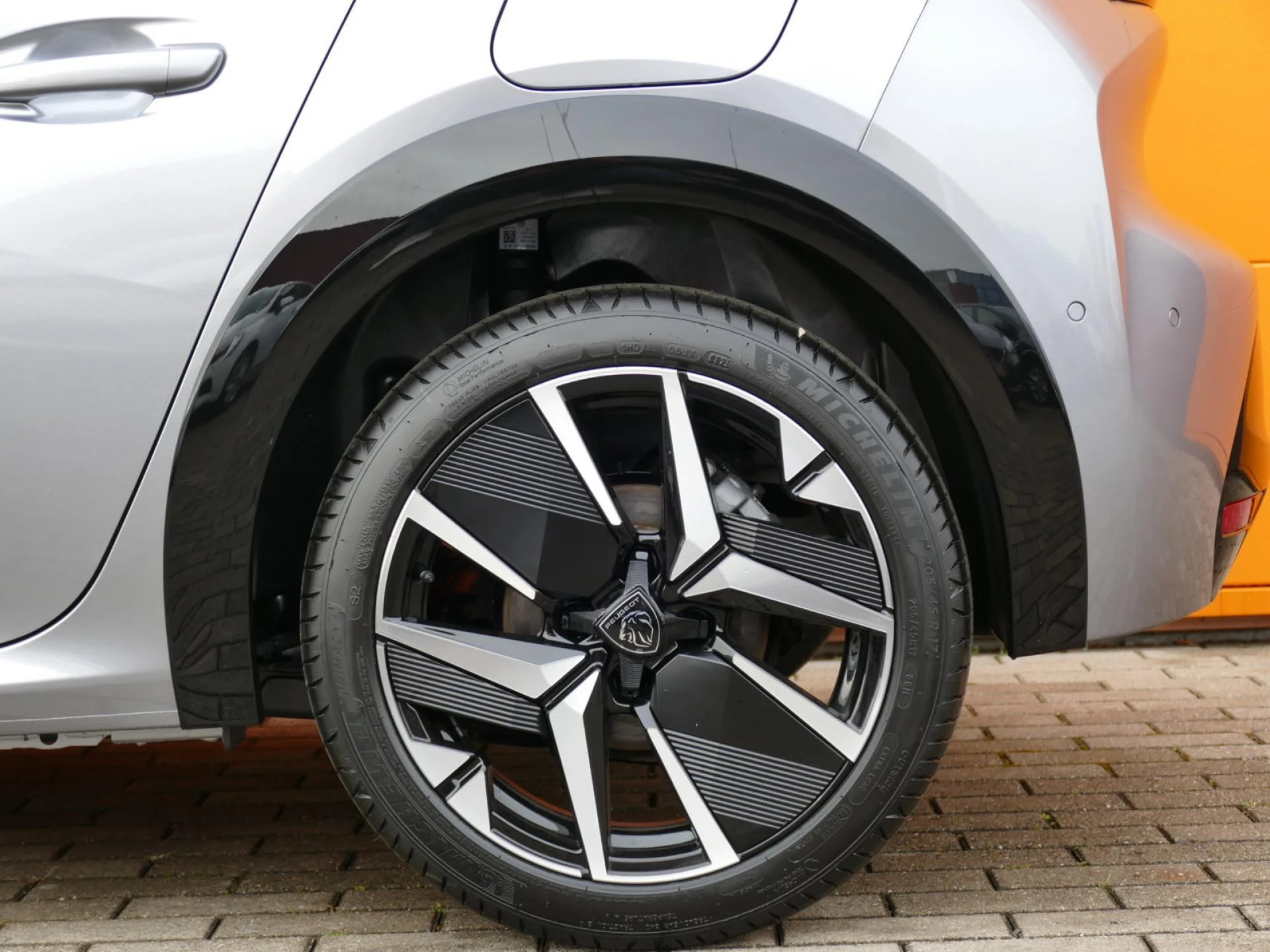 PEUGEOT 208 - Miniature 33 sur 33 - Cliquer pour voir cette photo