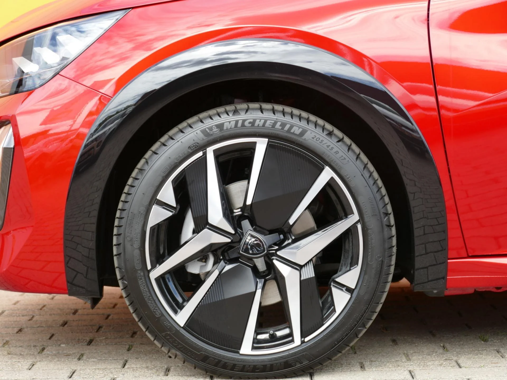 PEUGEOT 208 - Miniature 34 sur 35 - Cliquer pour voir cette photo