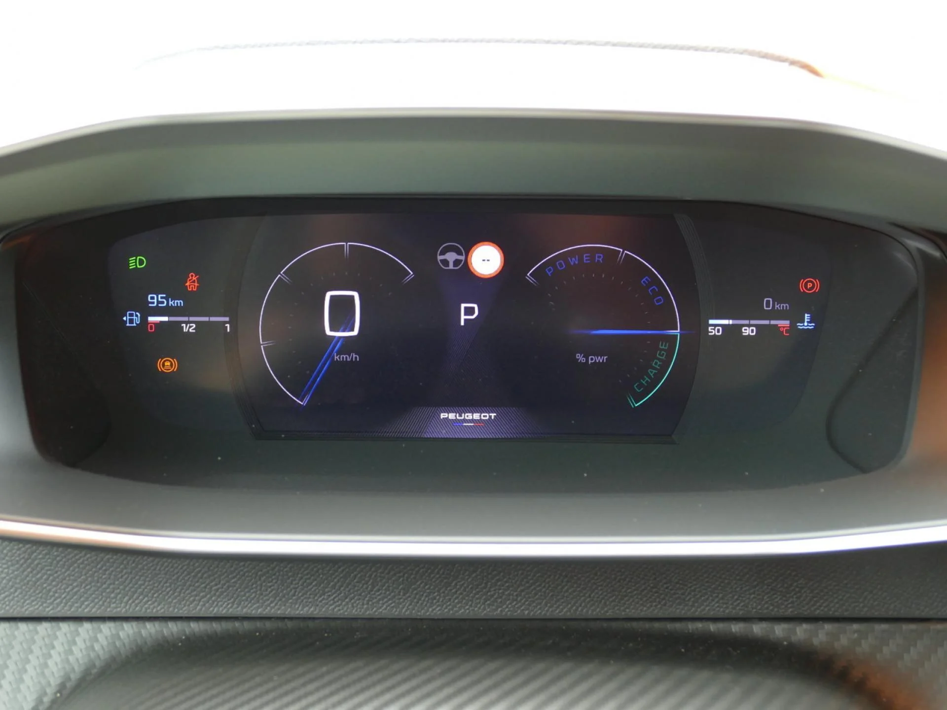 PEUGEOT 208 - Miniature 15 sur 32 - Cliquer pour voir cette photo