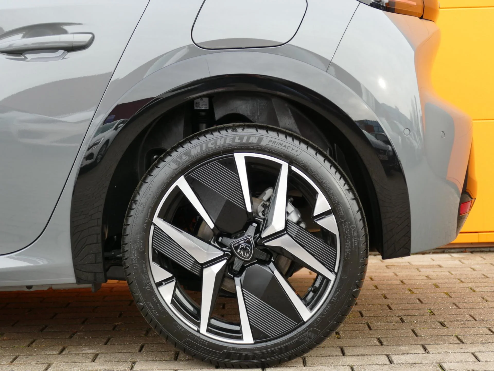 PEUGEOT 208 - Miniature 25 sur 30 - Cliquer pour voir cette photo