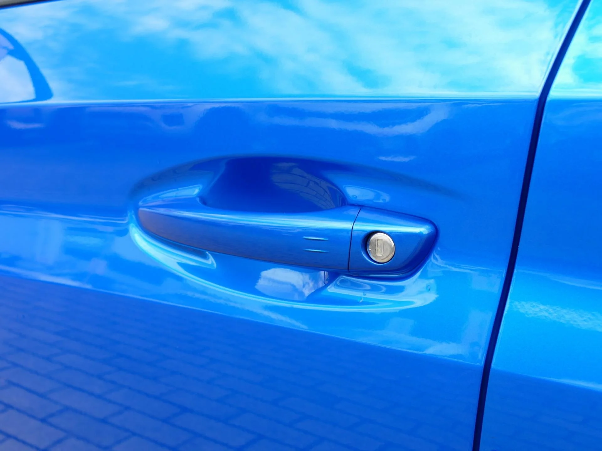 PEUGEOT 208 - Miniature 29 sur 34 - Cliquer pour voir cette photo
