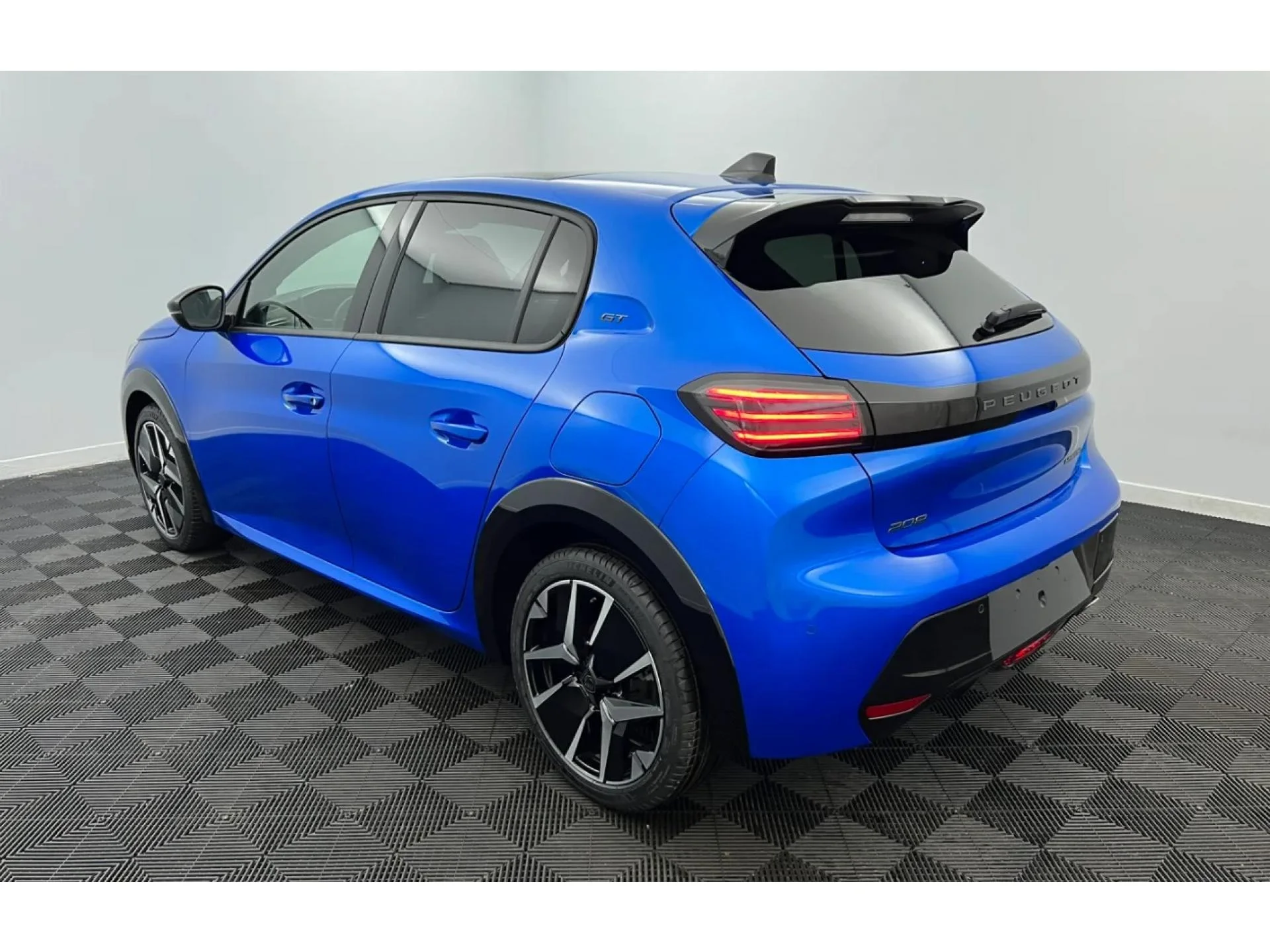 PEUGEOT 208 - Miniature 5 sur 28 - Cliquer pour voir cette photo