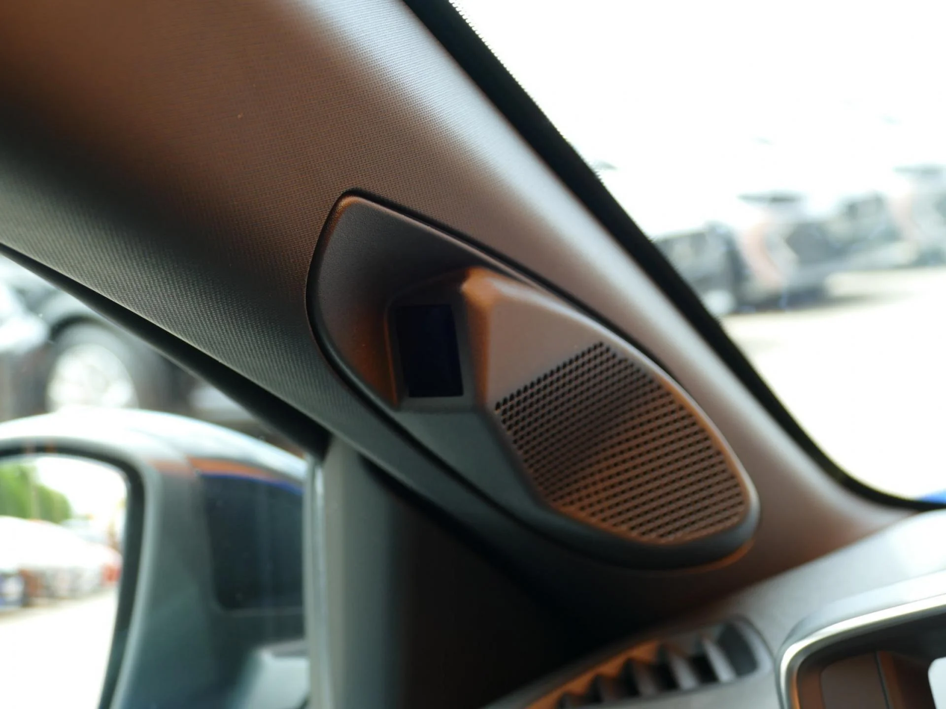 PEUGEOT 208 - Miniature 22 sur 34 - Cliquer pour voir cette photo