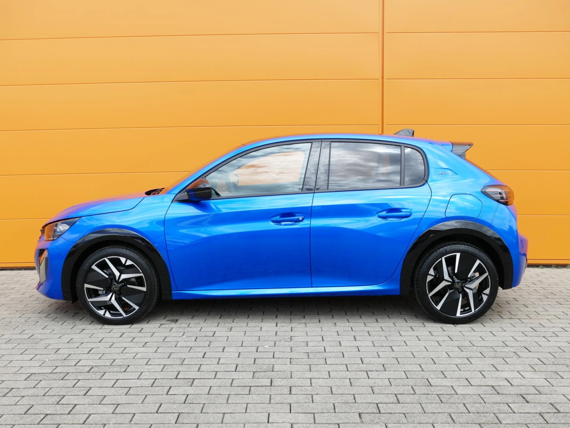 PEUGEOT 208 - Miniature 3 sur 34 - Cliquer pour voir cette photo