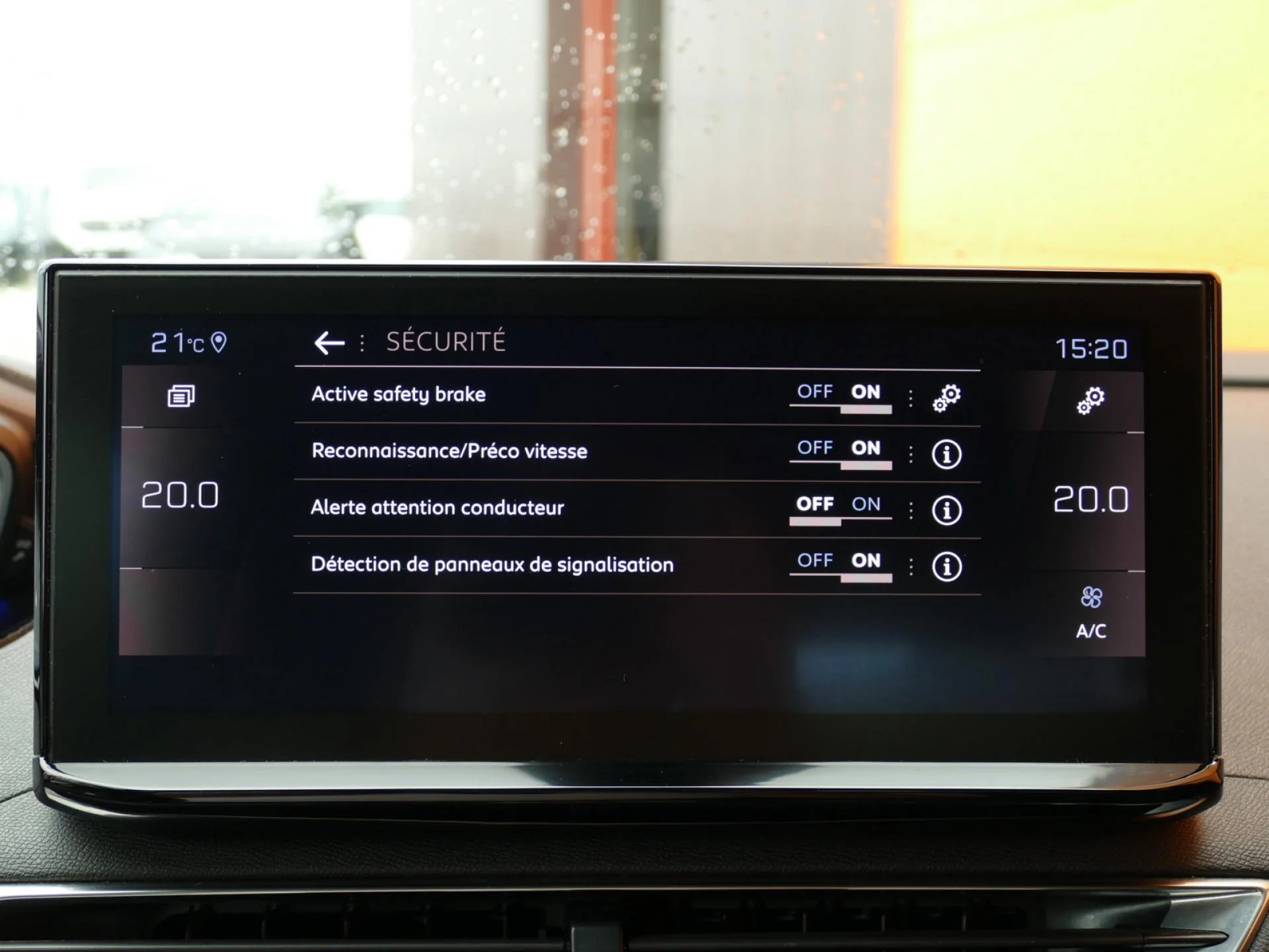 PEUGEOT 3008 - Miniature 13 sur 36 - Cliquer pour voir cette photo