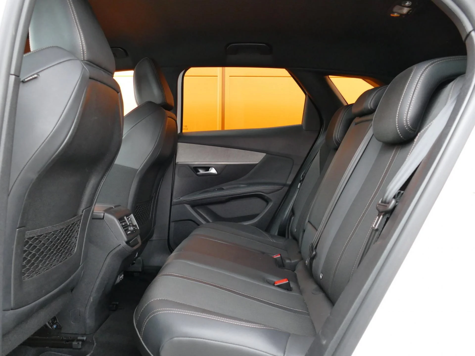 PEUGEOT 3008 - Miniature 7 sur 36 - Cliquer pour voir cette photo