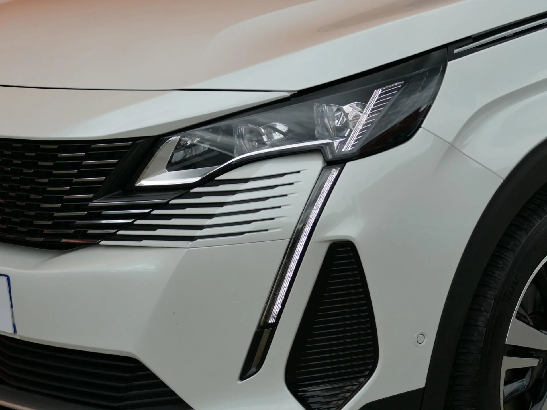 PEUGEOT 3008 - Miniature 33 sur 36 - Cliquer pour voir cette photo