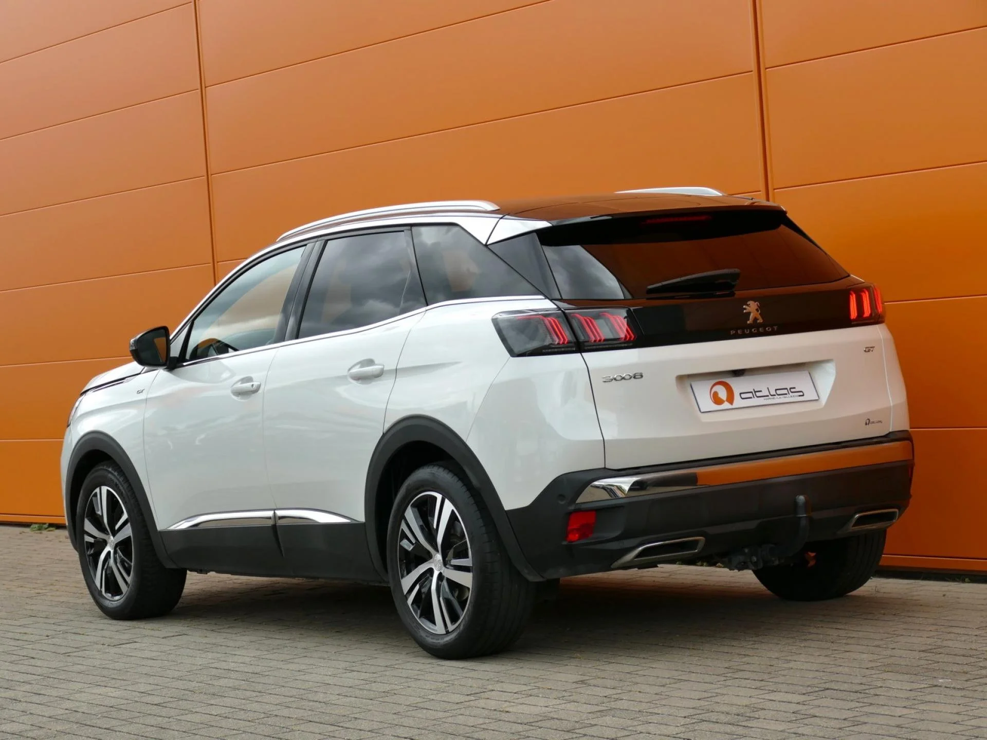 PEUGEOT 3008 - Miniature 4 sur 36 - Cliquer pour voir cette photo