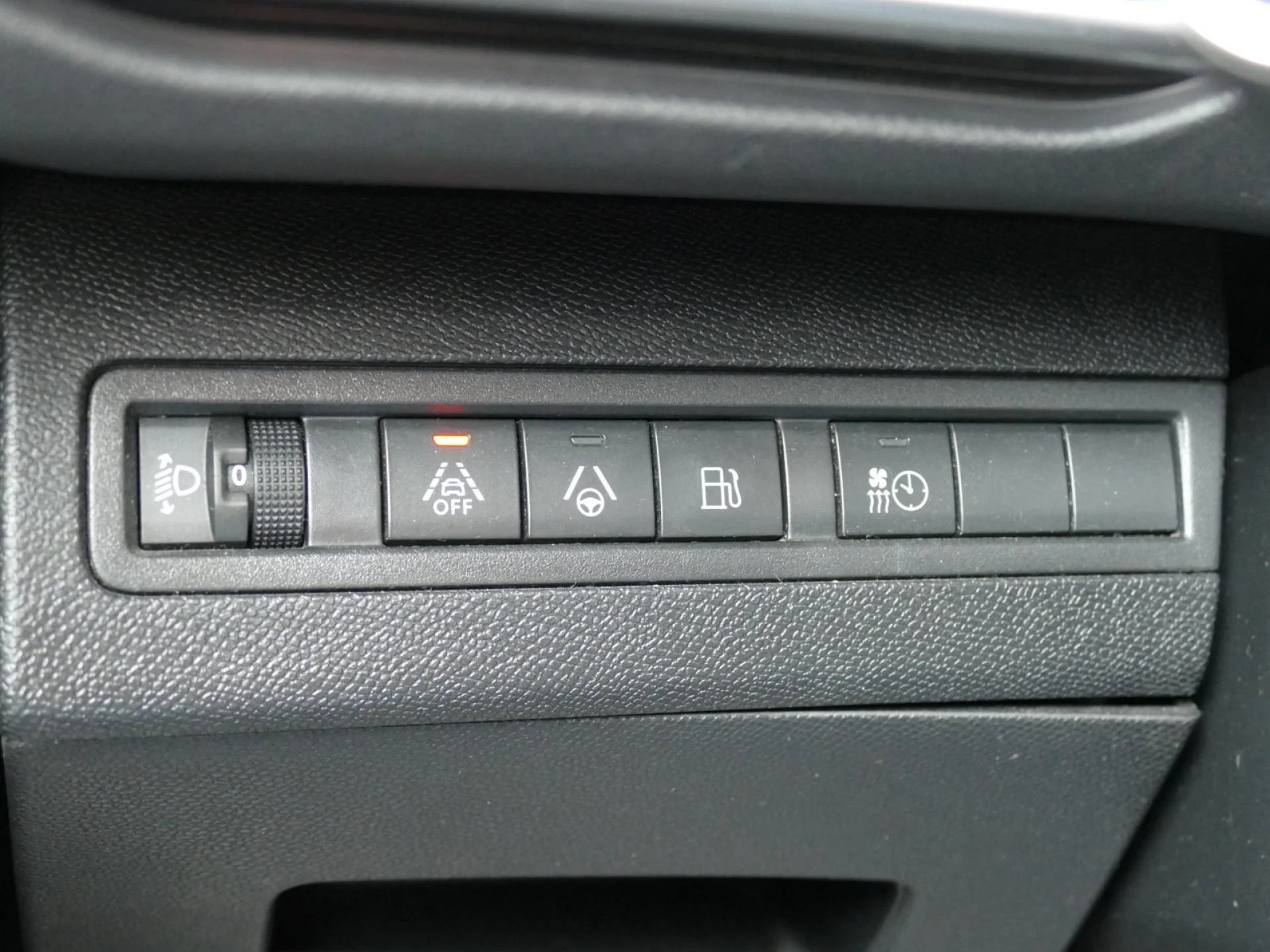 PEUGEOT 3008 - Miniature 19 sur 32 - Cliquer pour voir cette photo