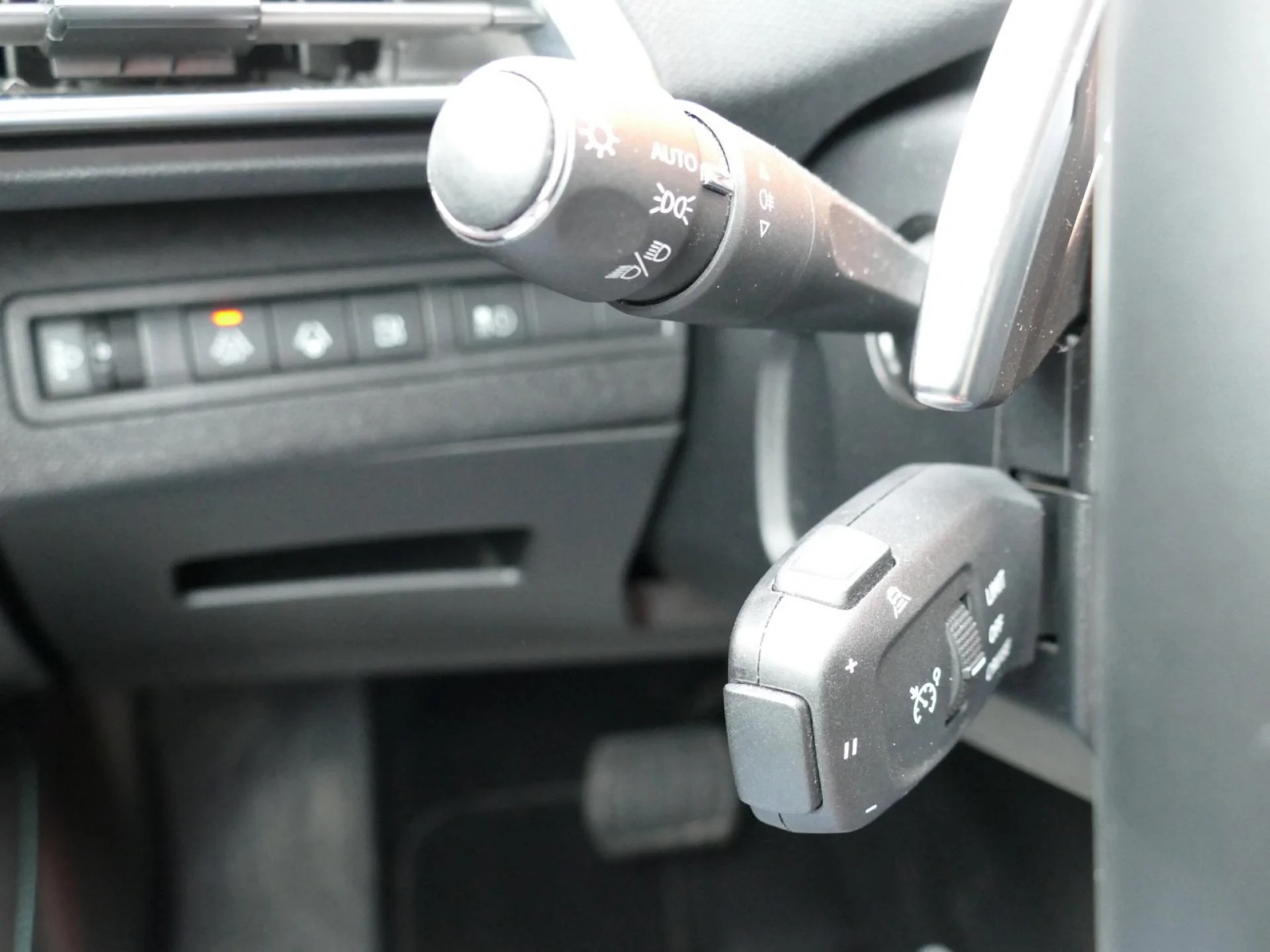 PEUGEOT 3008 - Miniature 22 sur 32 - Cliquer pour voir cette photo