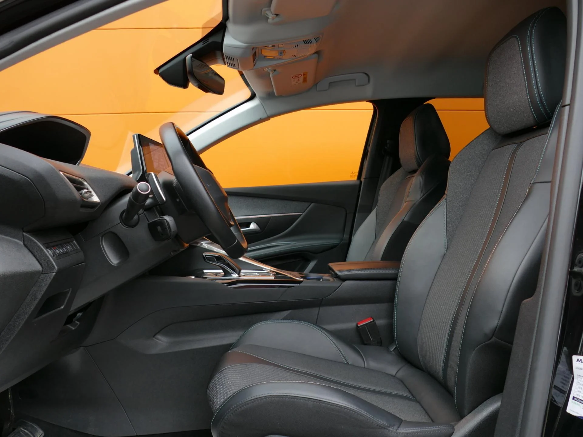 PEUGEOT 3008 - Miniature 6 sur 32 - Cliquer pour voir cette photo