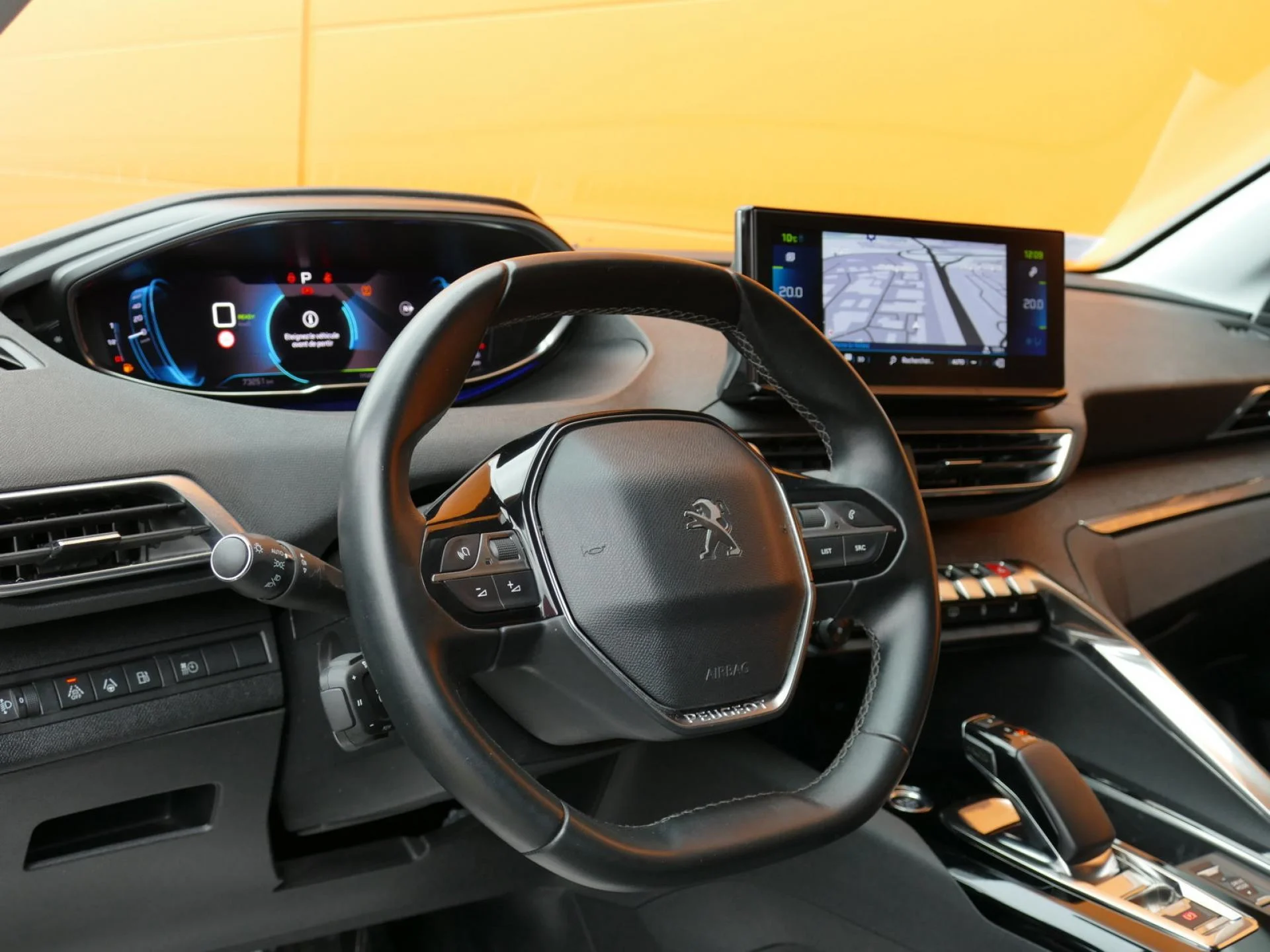 PEUGEOT 3008 - Miniature 16 sur 32 - Cliquer pour voir cette photo