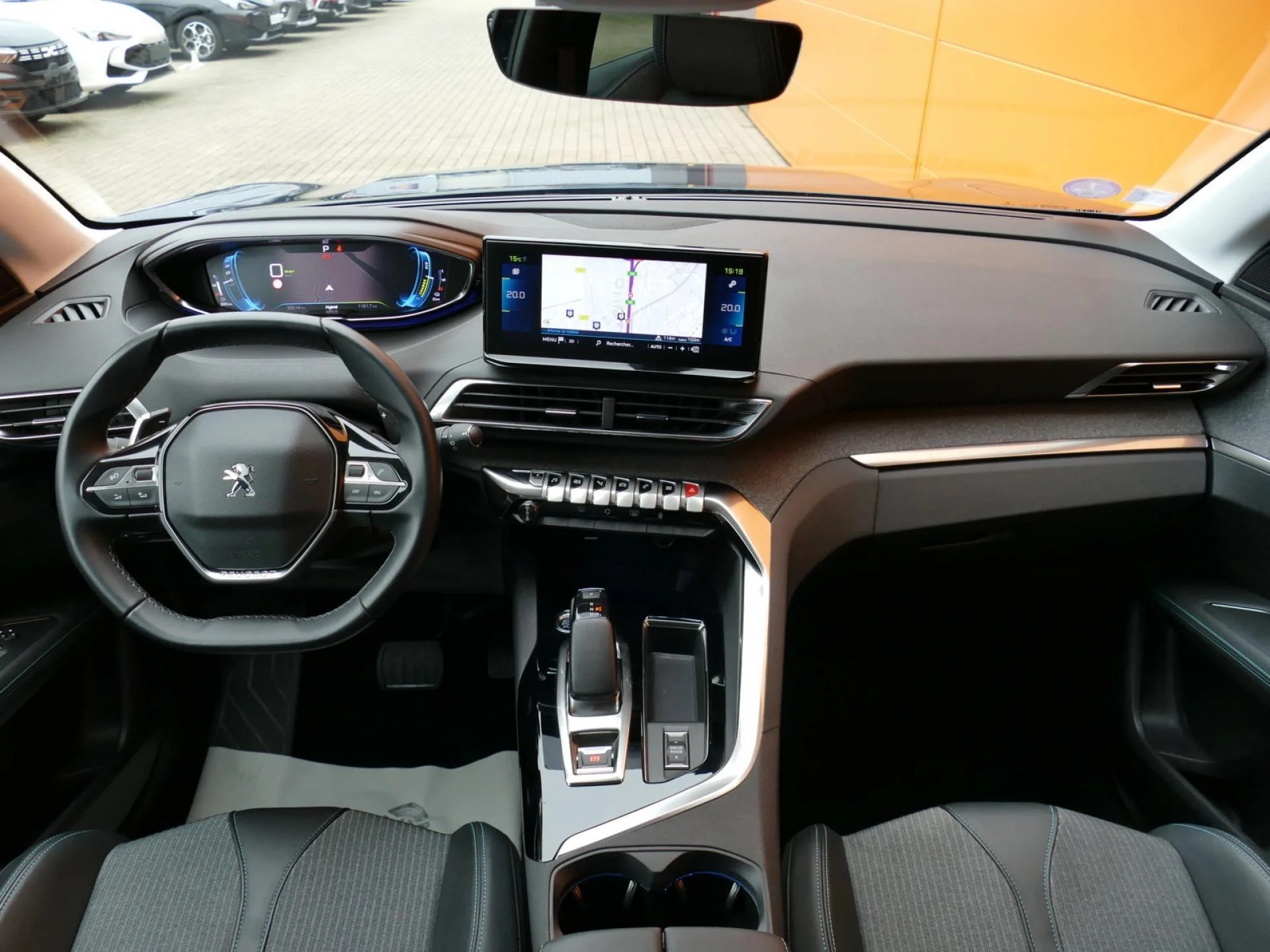 PEUGEOT 3008 - Miniature 5 sur 32 - Cliquer pour voir cette photo