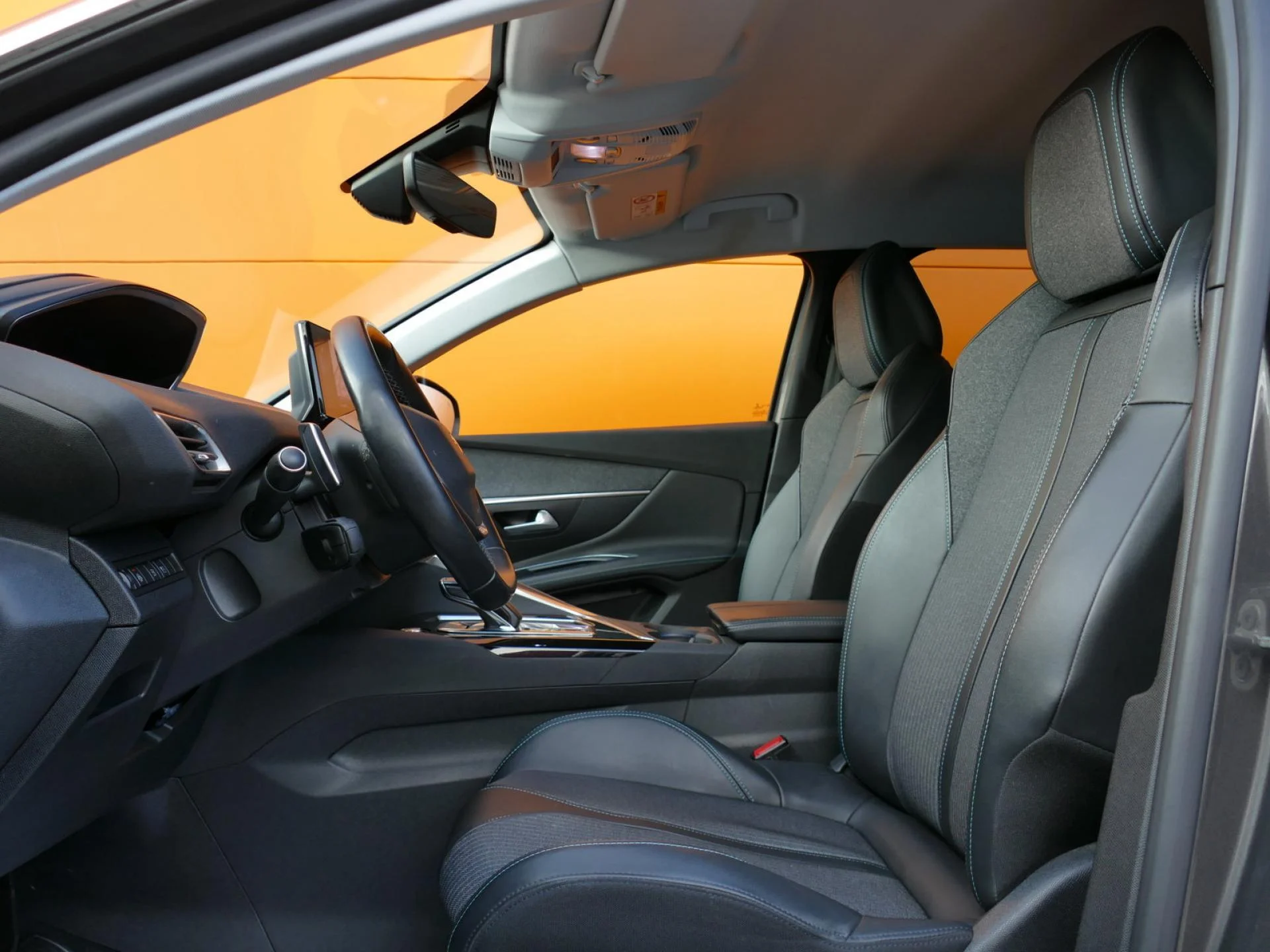 PEUGEOT 3008 - Miniature 6 sur 32 - Cliquer pour voir cette photo