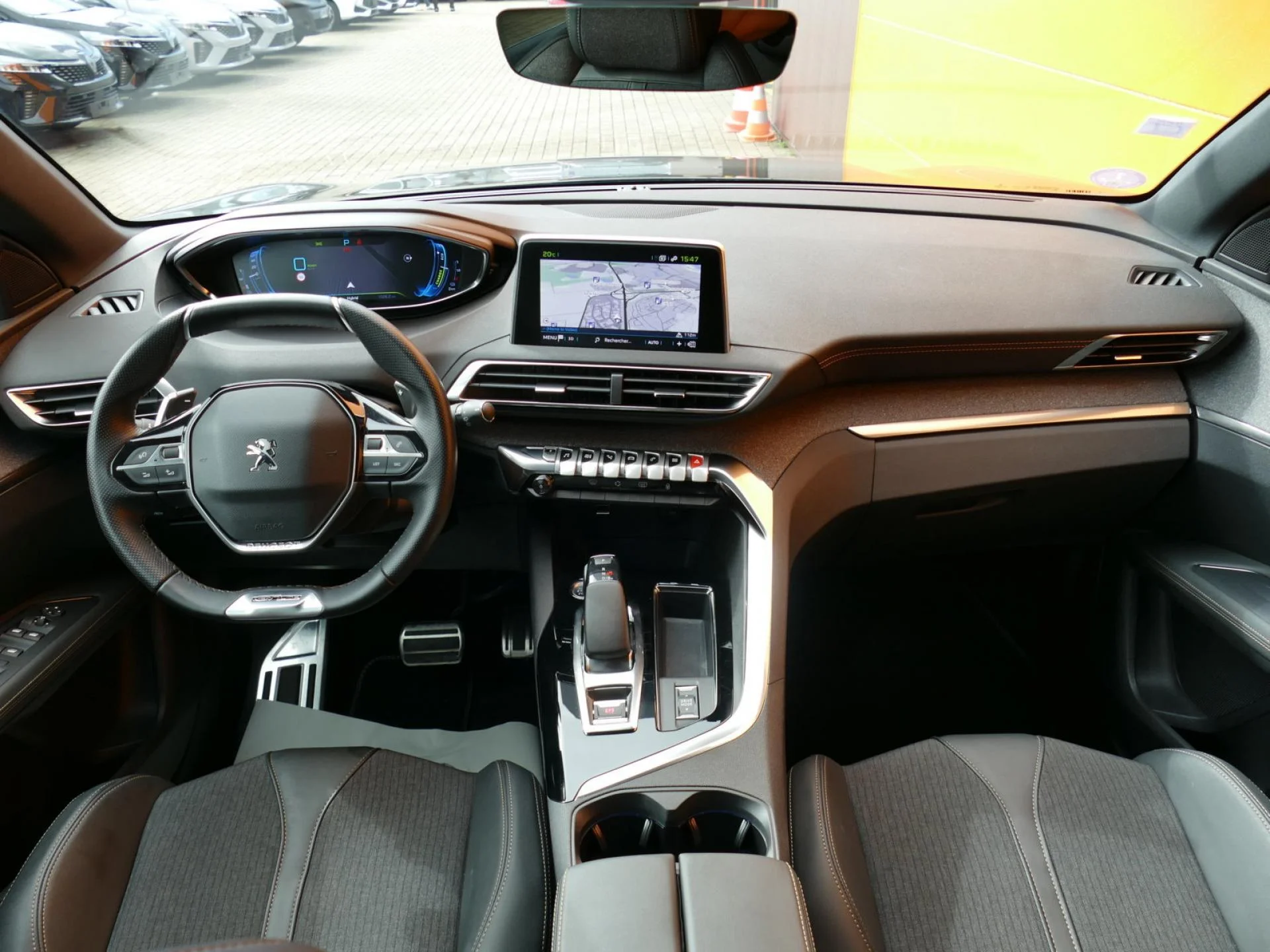 PEUGEOT 3008 - Miniature 5 sur 32 - Cliquer pour voir cette photo