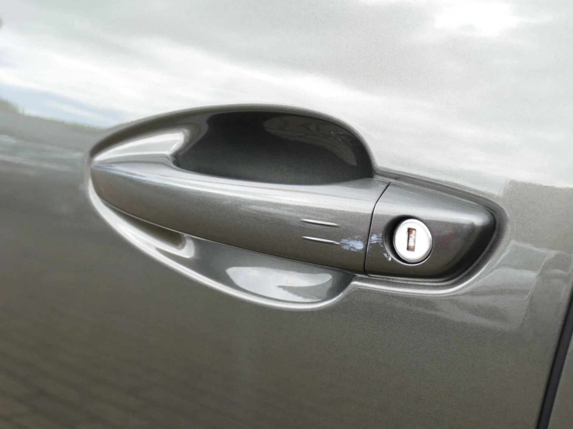 PEUGEOT 3008 - Miniature 27 sur 32 - Cliquer pour voir cette photo