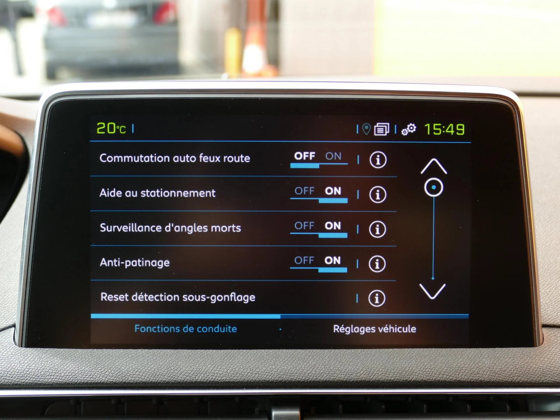PEUGEOT 3008 - Miniature 21 sur 34 - Cliquer pour voir cette photo