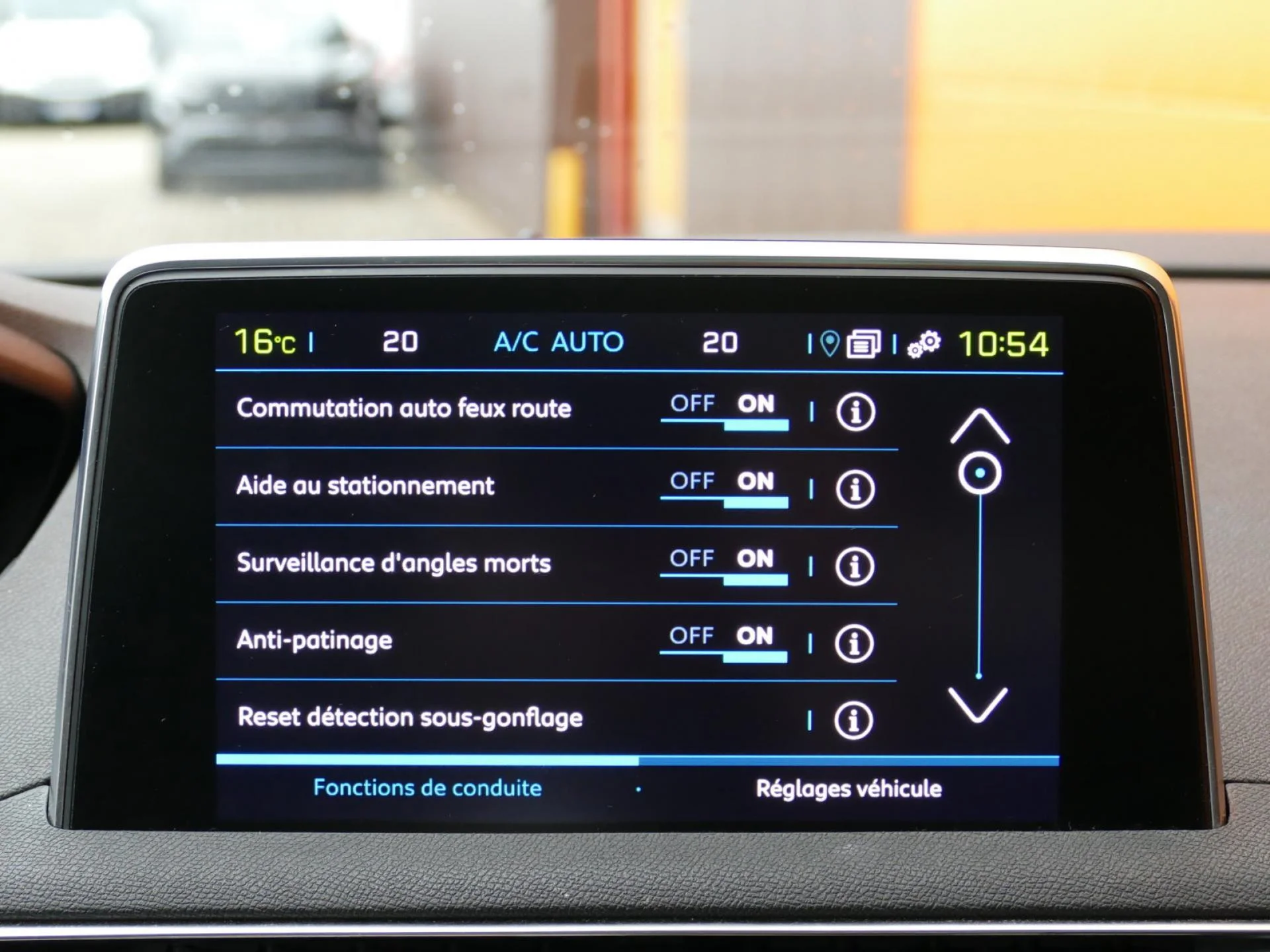 PEUGEOT 3008 - Miniature 11 sur 34 - Cliquer pour voir cette photo
