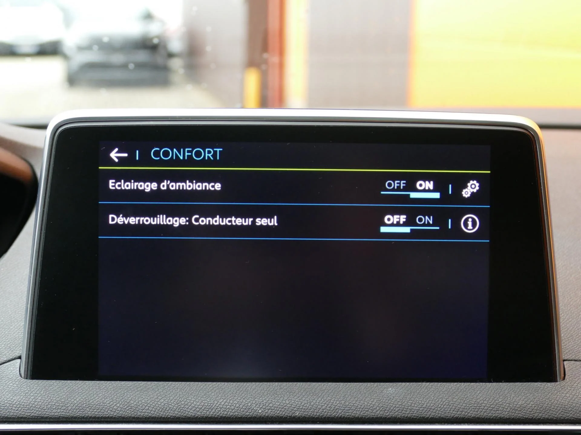 PEUGEOT 3008 - Miniature 13 sur 34 - Cliquer pour voir cette photo